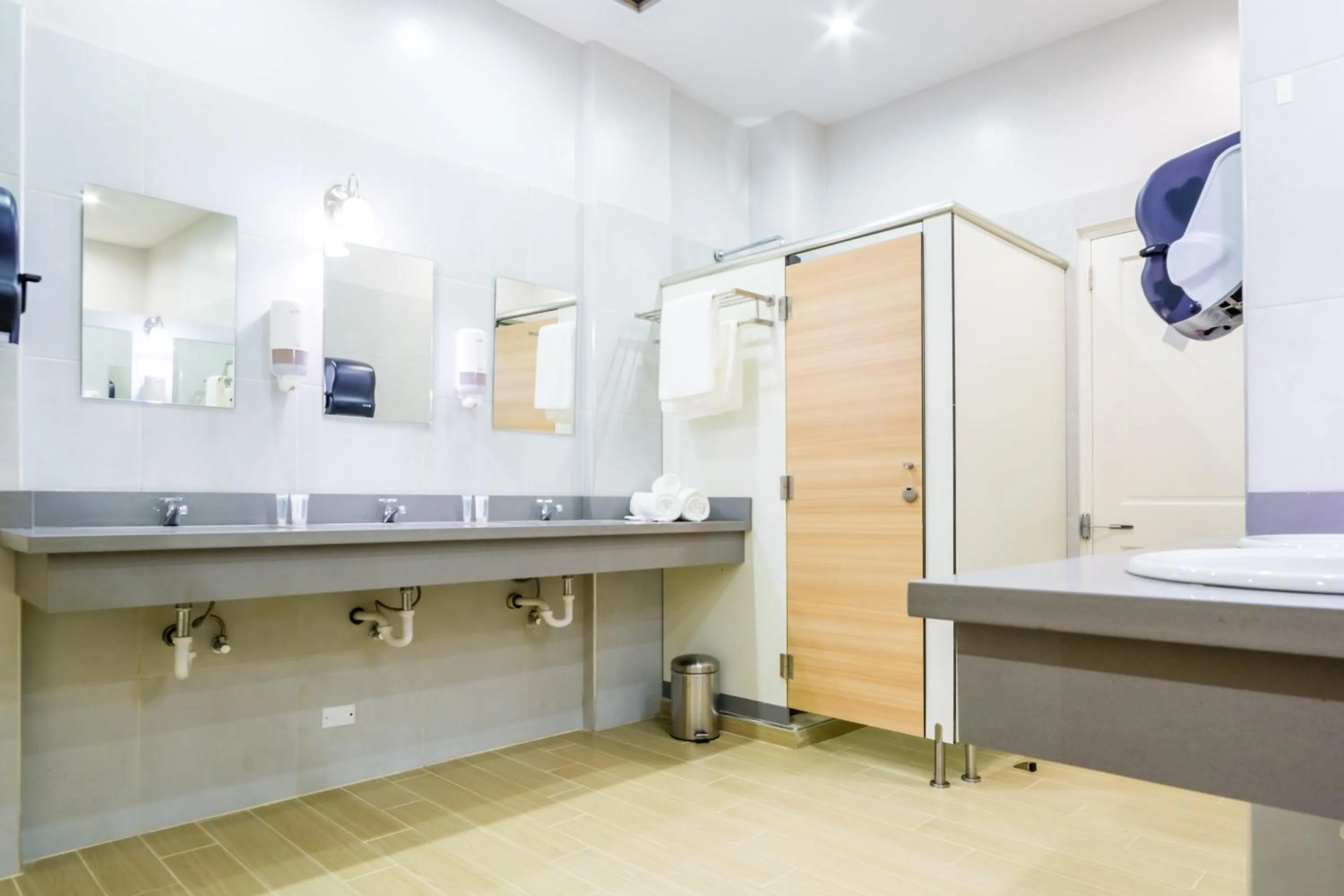 Bathroom in Bed & Bike Curacao - Pietermaai