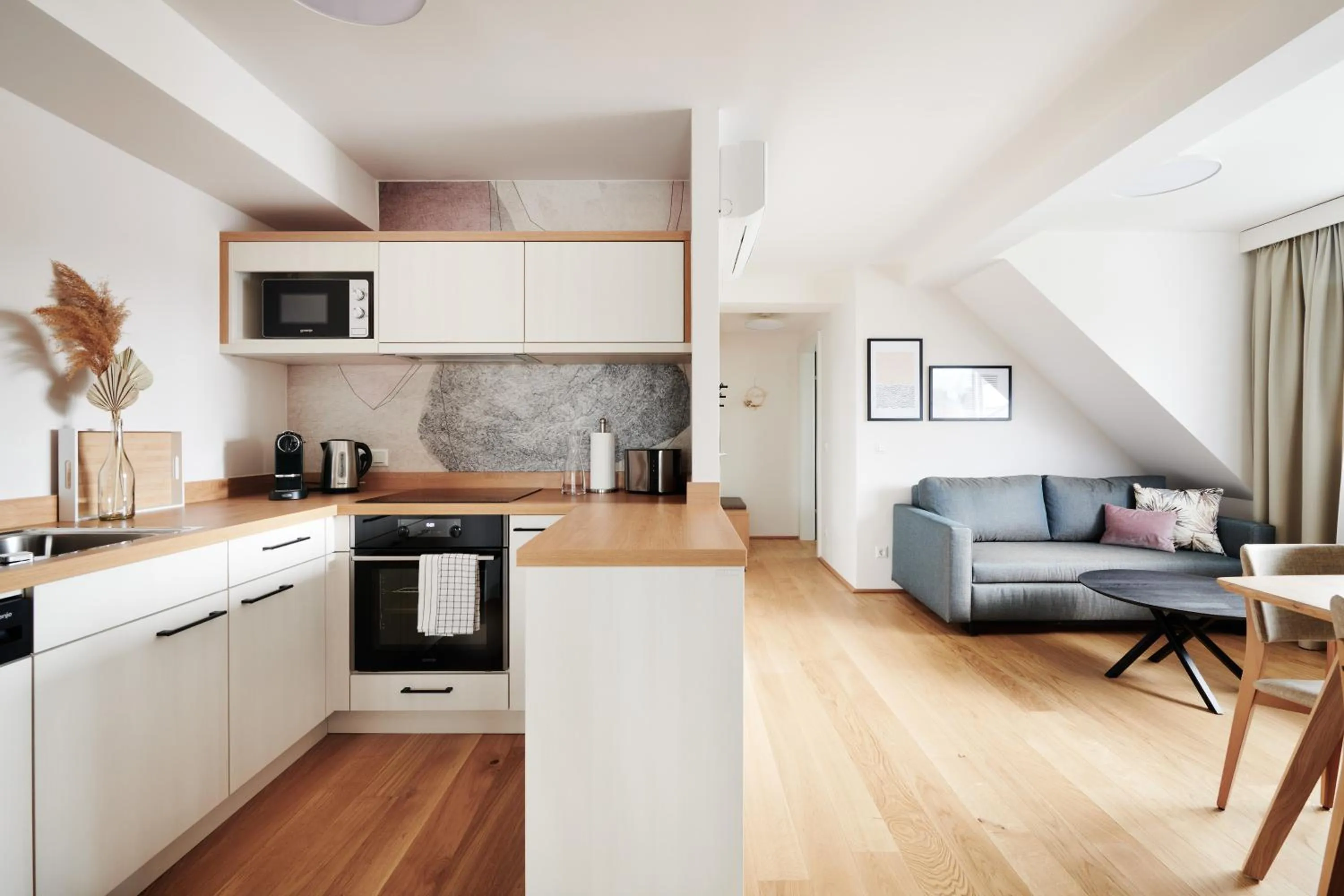Kitchen or kitchenette in HOMEBOUND APARTMENTS Salzburg City I - contactless check-in