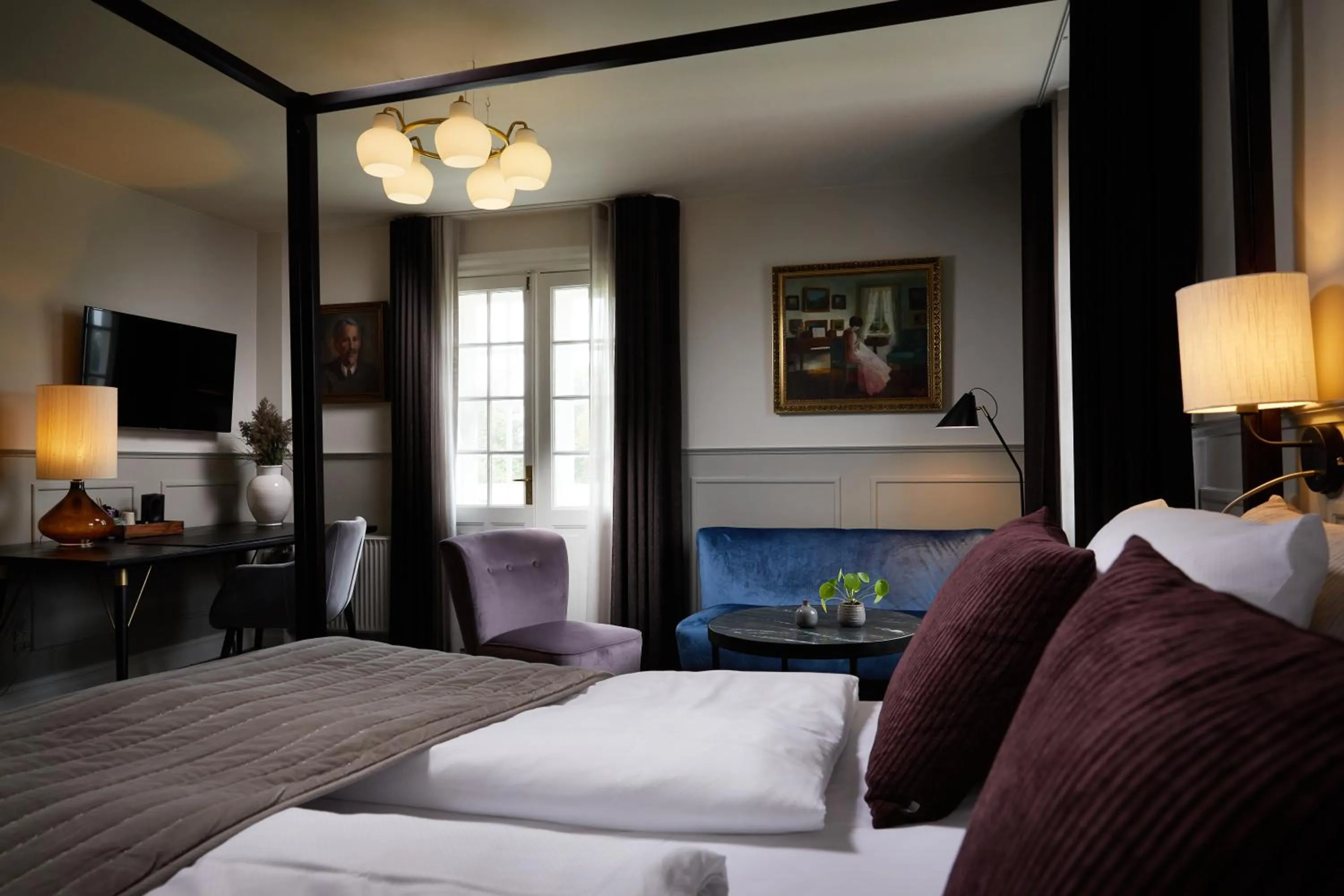 Bedroom, Bed in Gl. Avernæs Sinatur Hotel & Konference