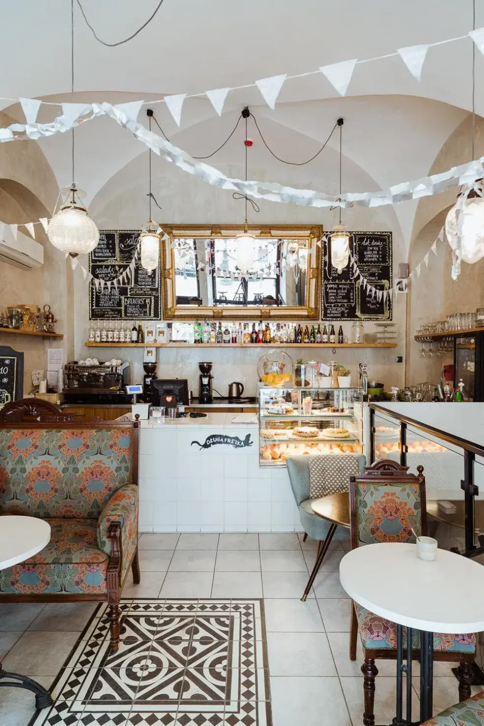 Lounge or bar in Oki Doki OLD TOWN Lounge or bar in Oki Doki OLD TOWN