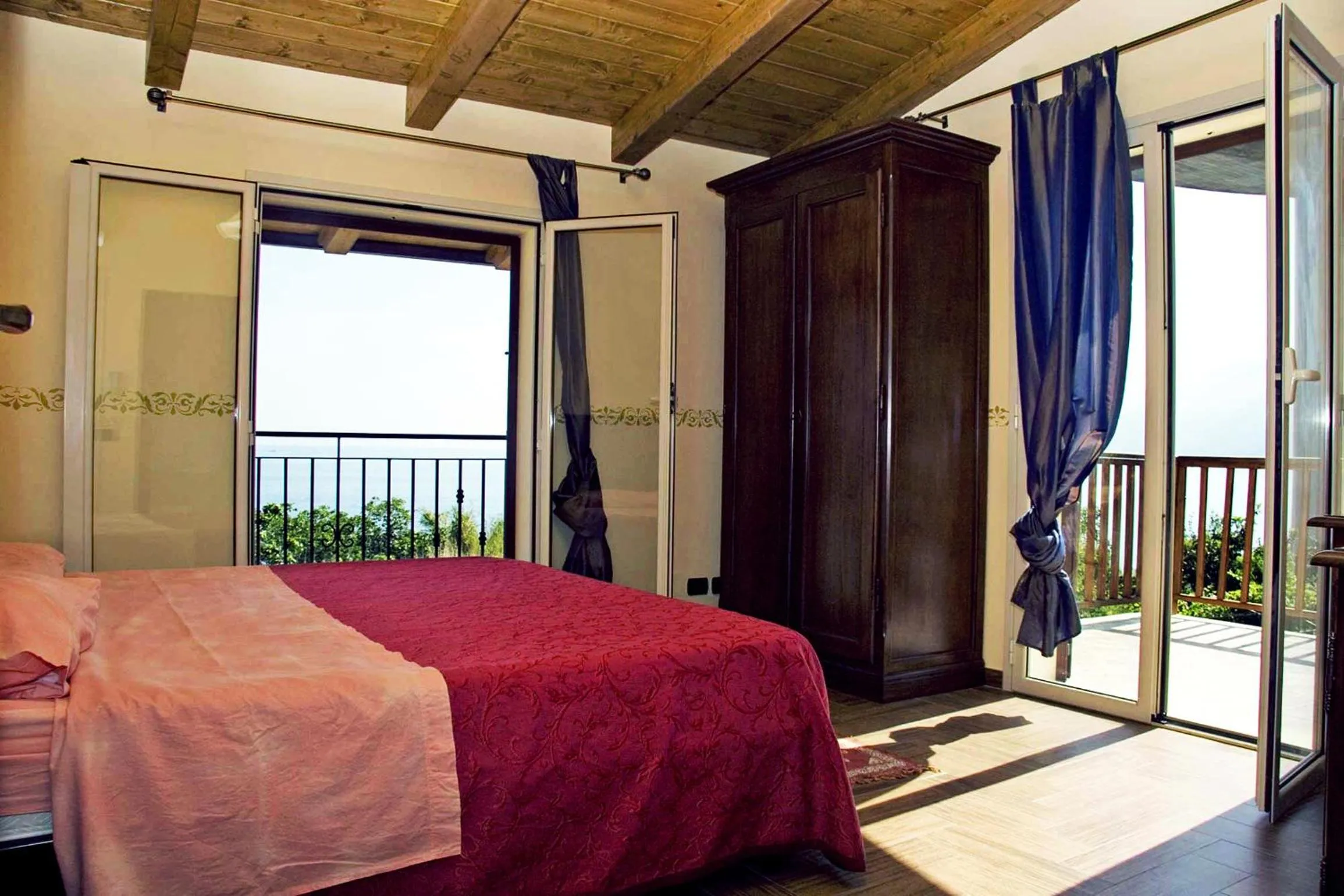 Bed in Villa Paladino - B&B e Guest House