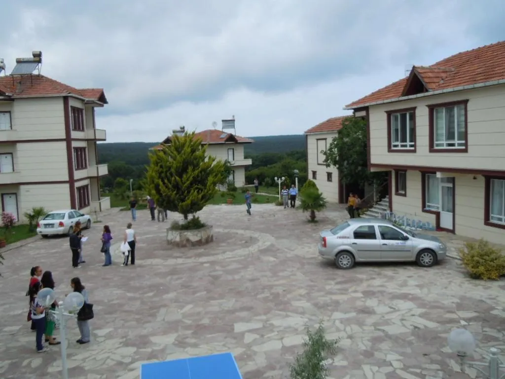 Neighbourhood in Hamsilos Apart Hotel