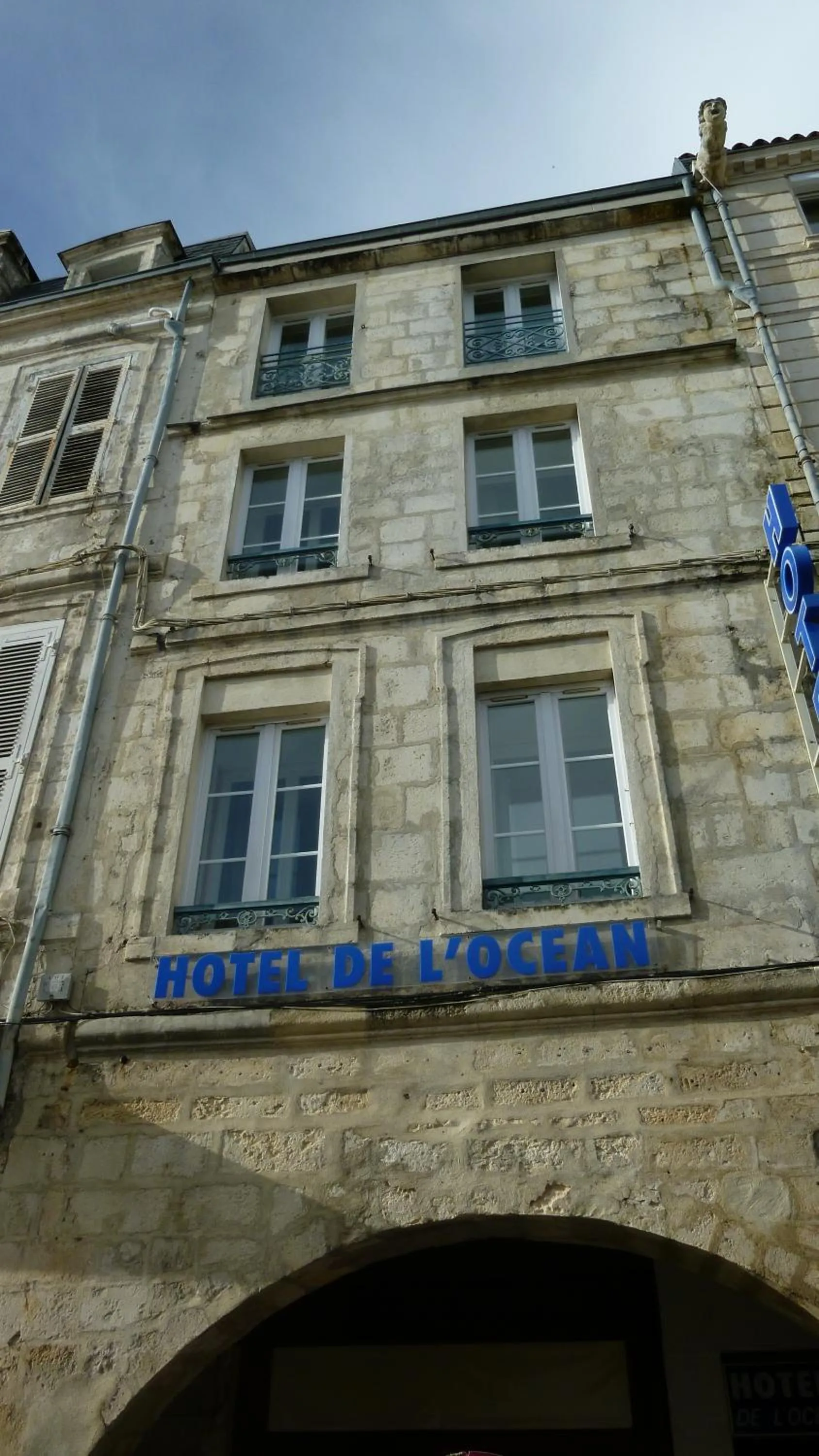 Facade/entrance in Hôtel de l'Océan