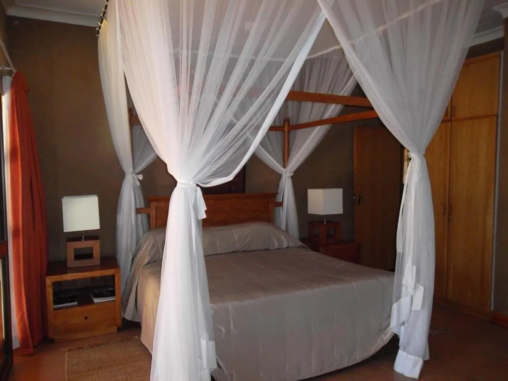 Photo of the whole room, Bed in Ku De Ta B&B