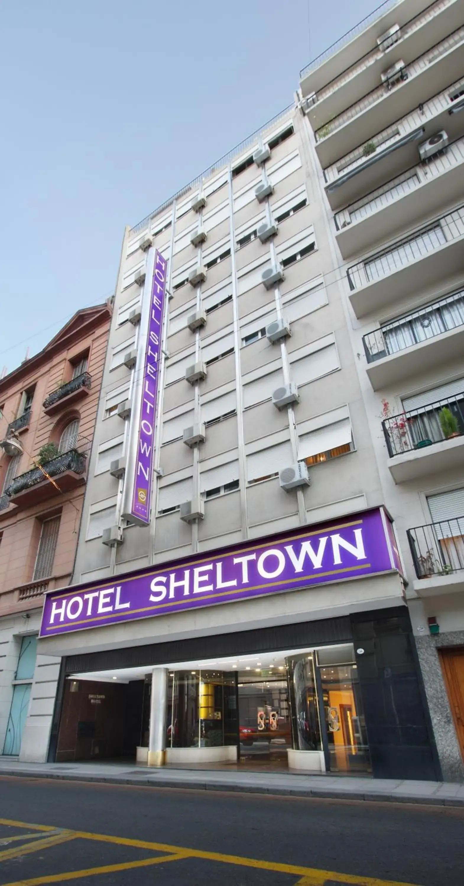 Property building in Hotel Sheltown Property building in Hotel Sheltown
