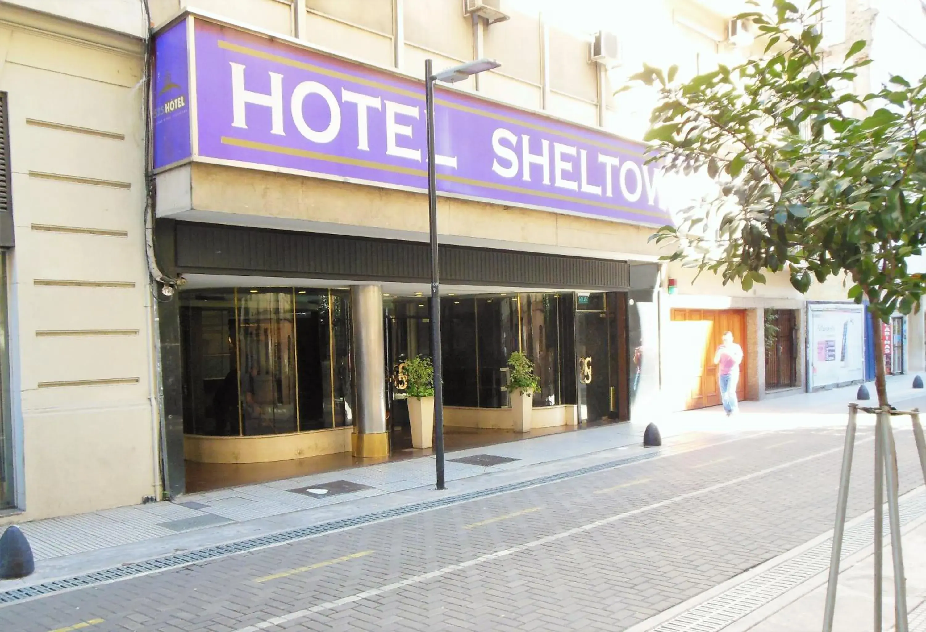 Facade/entrance in Hotel Sheltown Facade/entrance in Hotel Sheltown