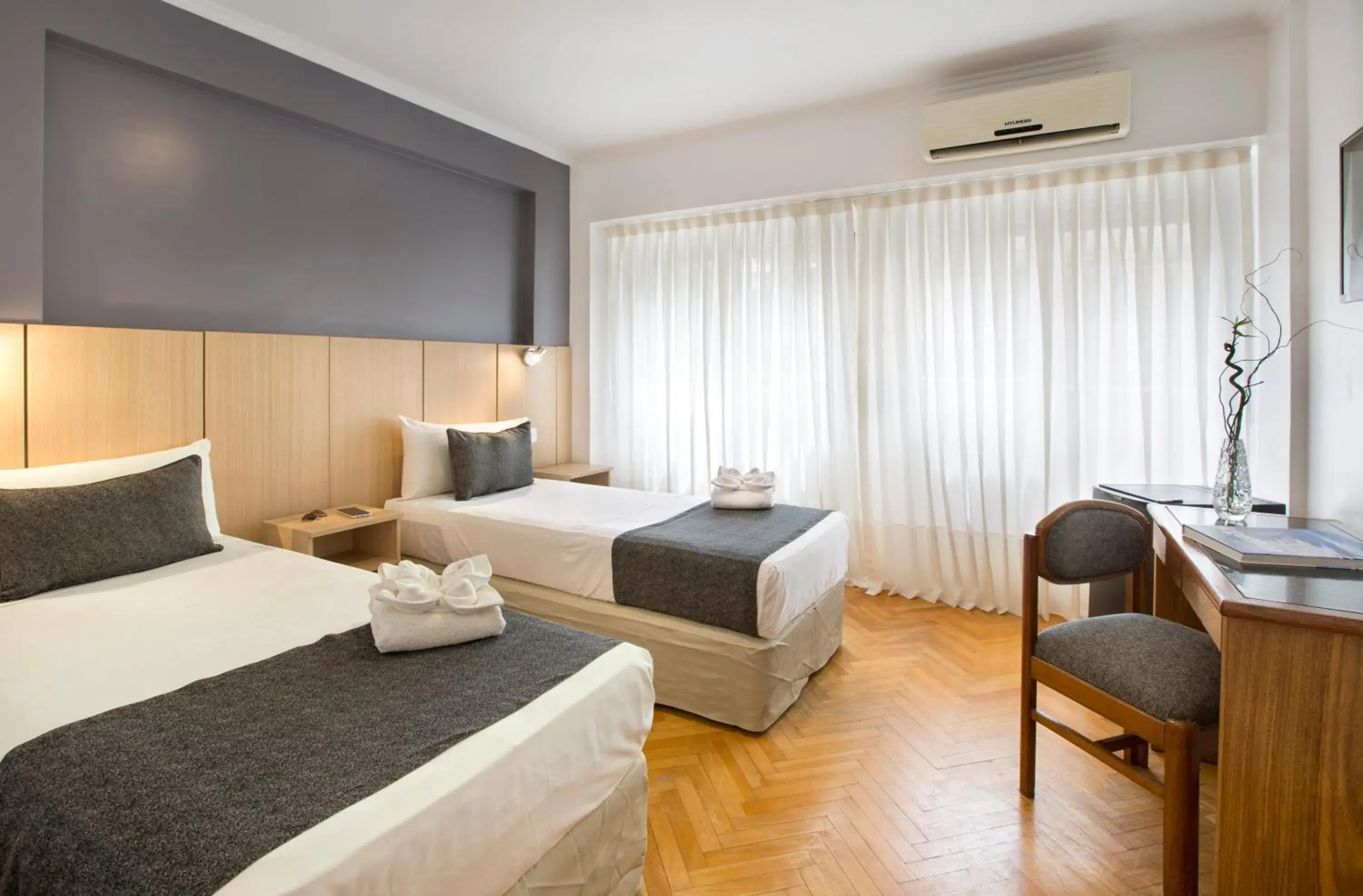 Twin Room in Hotel Sheltown Twin Room in Hotel Sheltown