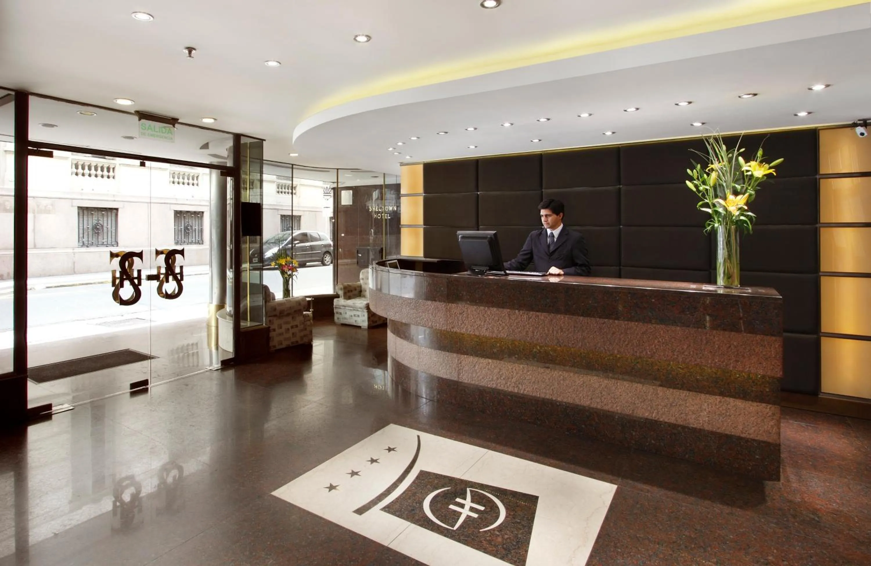 Lobby or reception in Hotel Sheltown