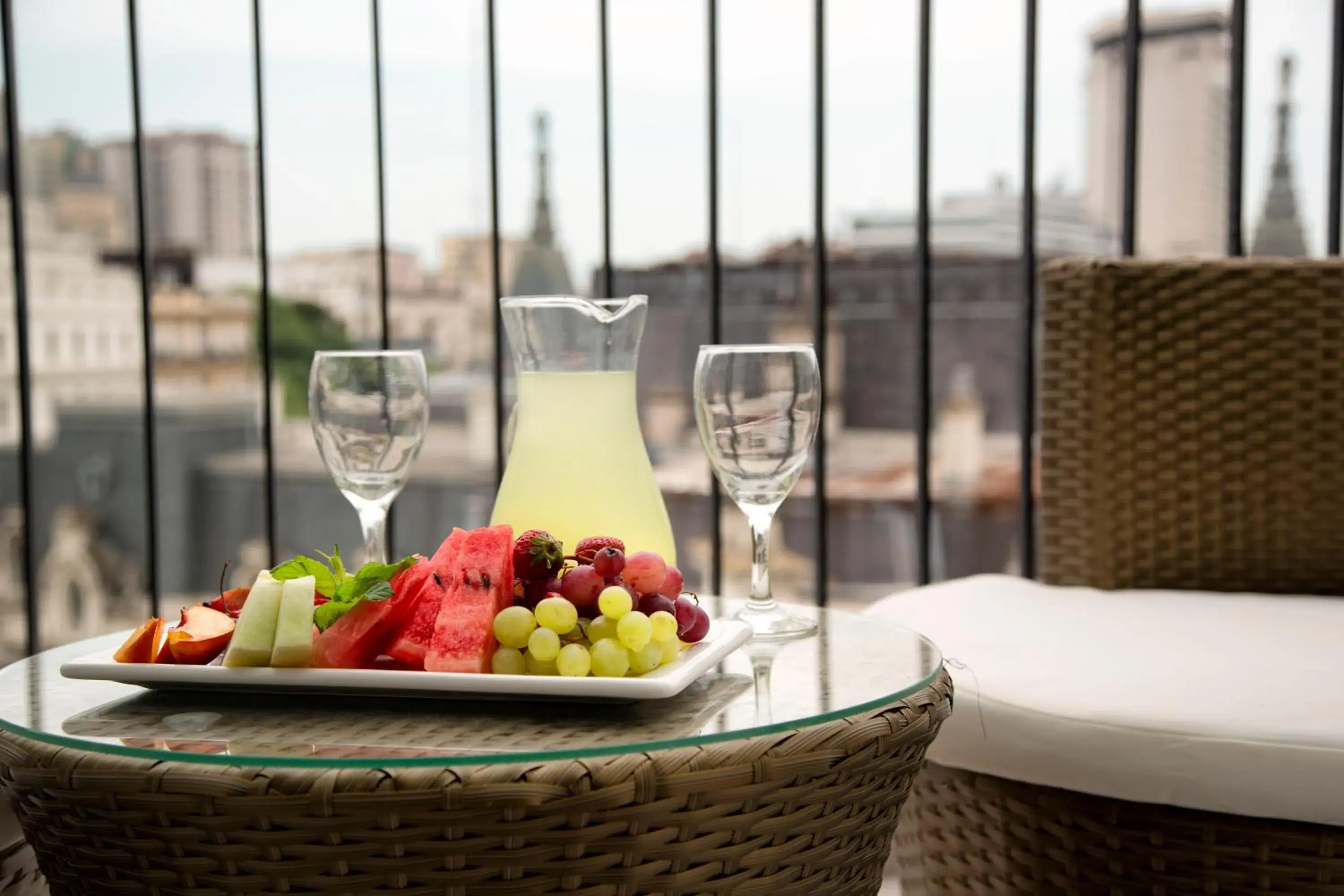 Food and drinks in Hotel Sheltown Food and drinks in Hotel Sheltown