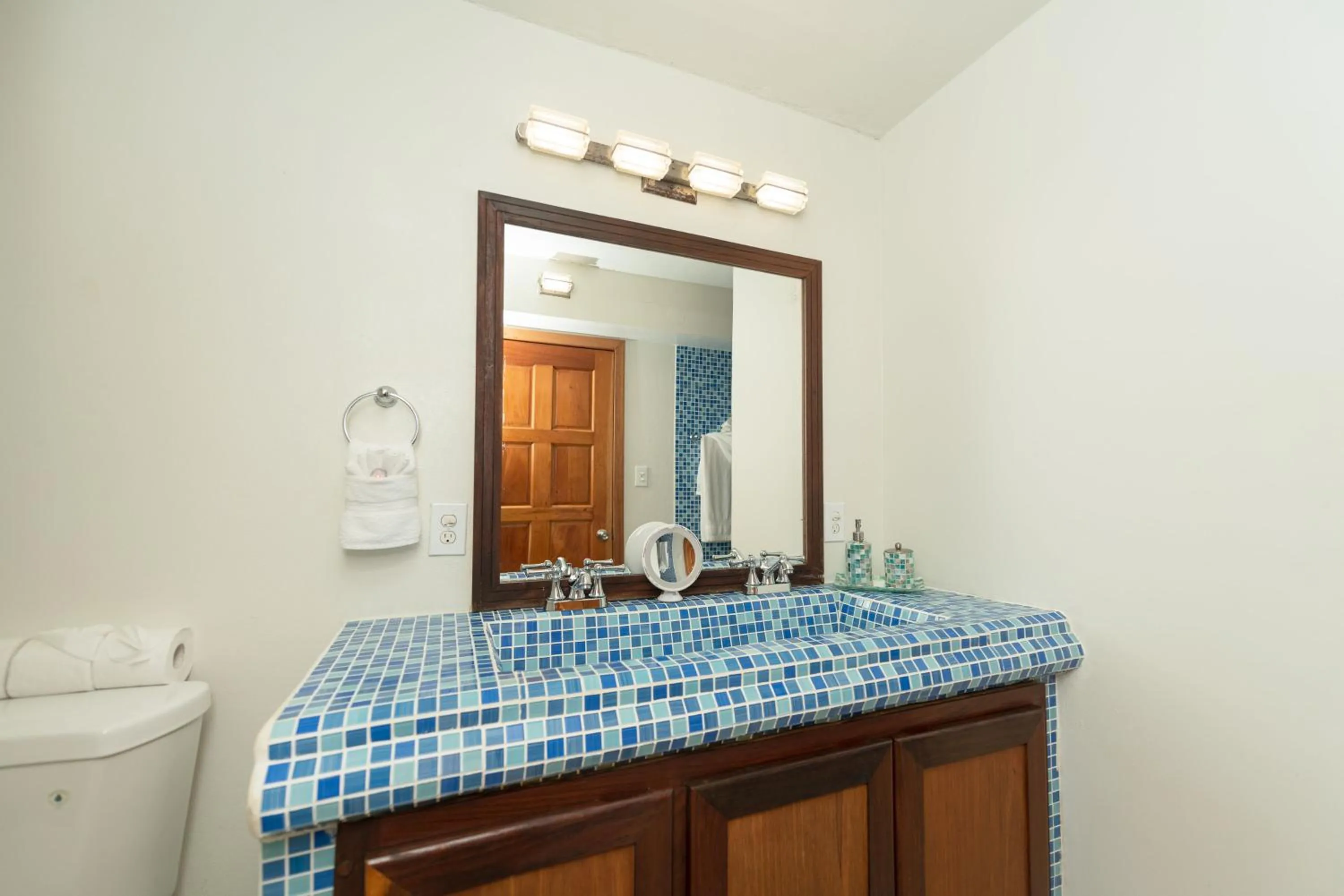 Bathroom in Bella Vista Resort Belize