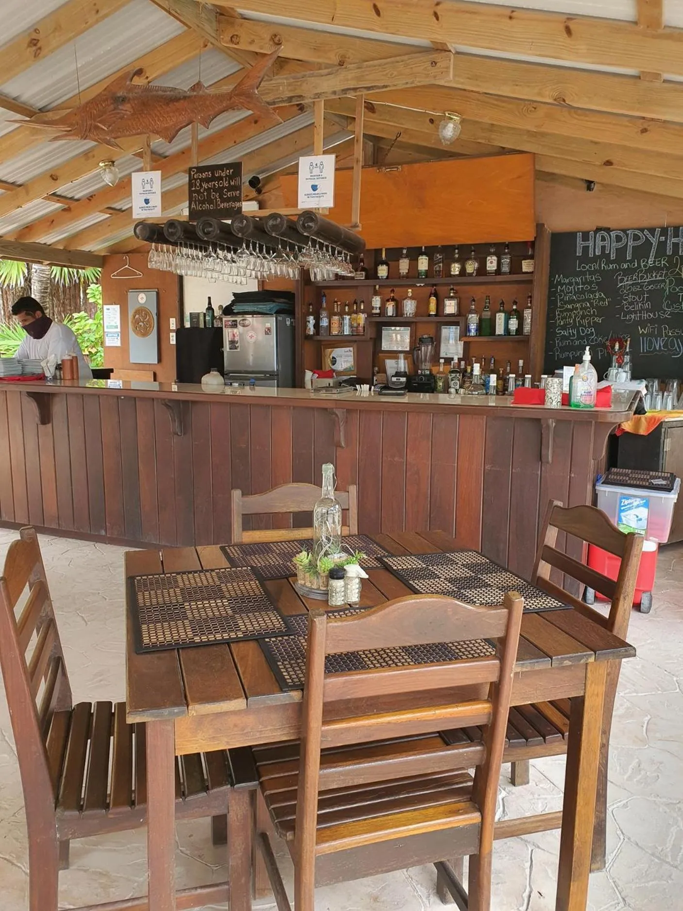 Lounge or bar in Bella Vista Resort Belize