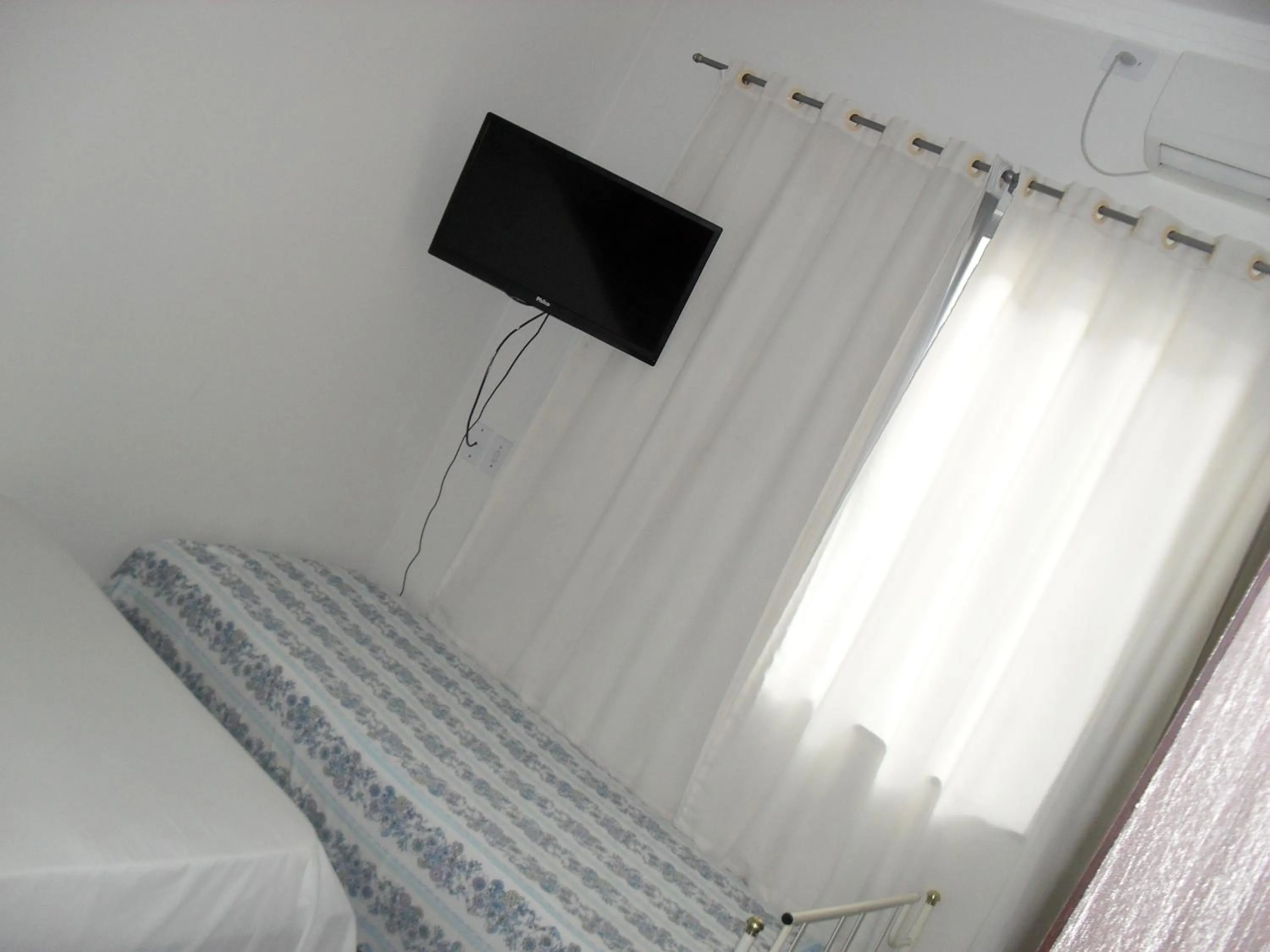 Photo of the whole room, Bed in Hotel Niteroi