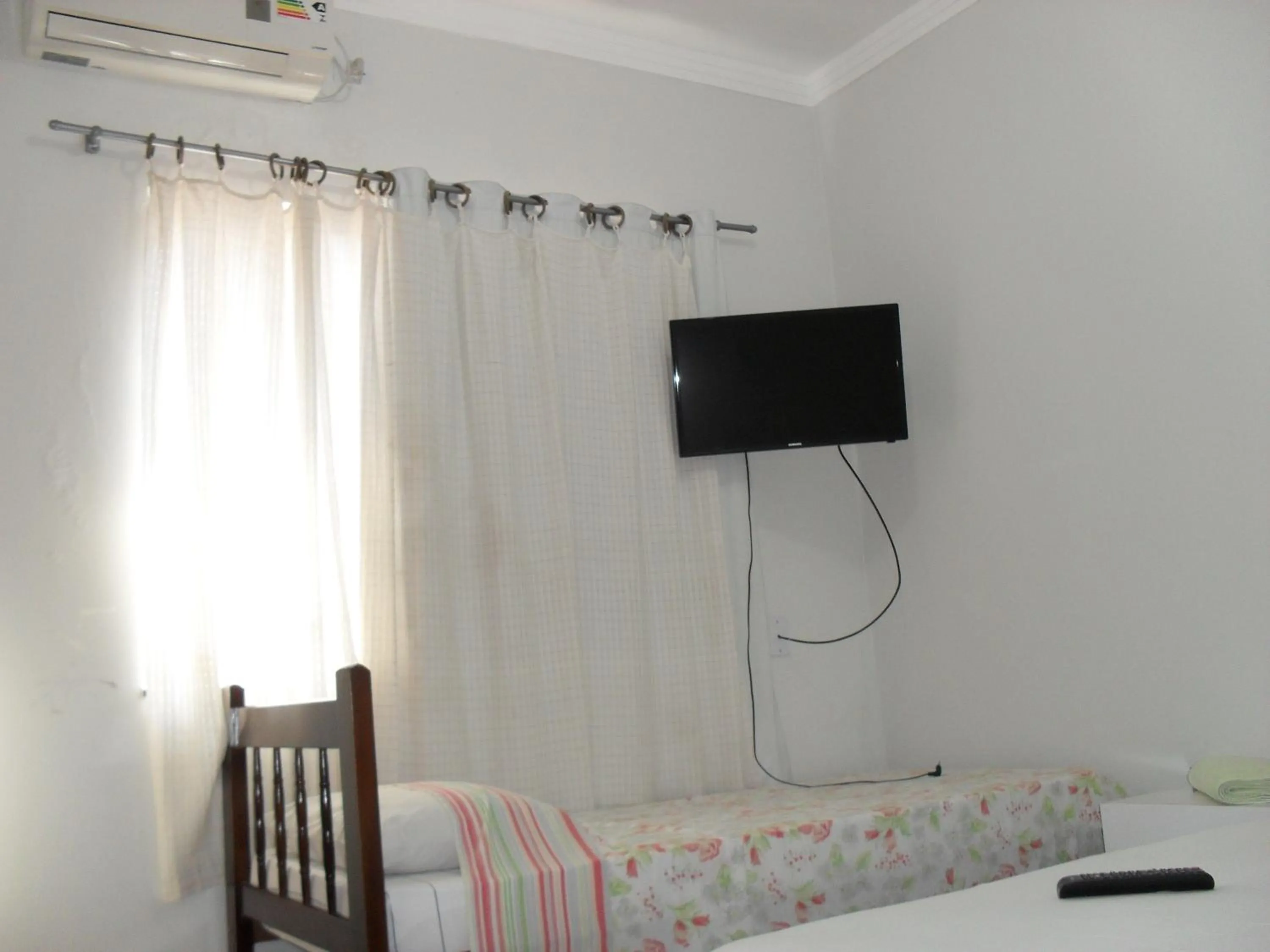 Photo of the whole room, Bed in Hotel Niteroi