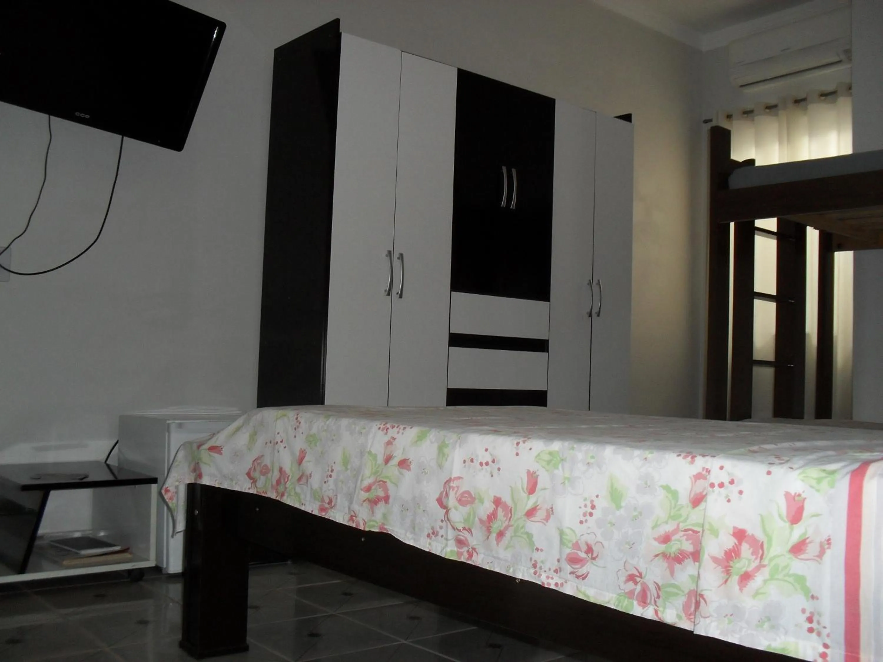 Photo of the whole room, Bed in Hotel Niteroi