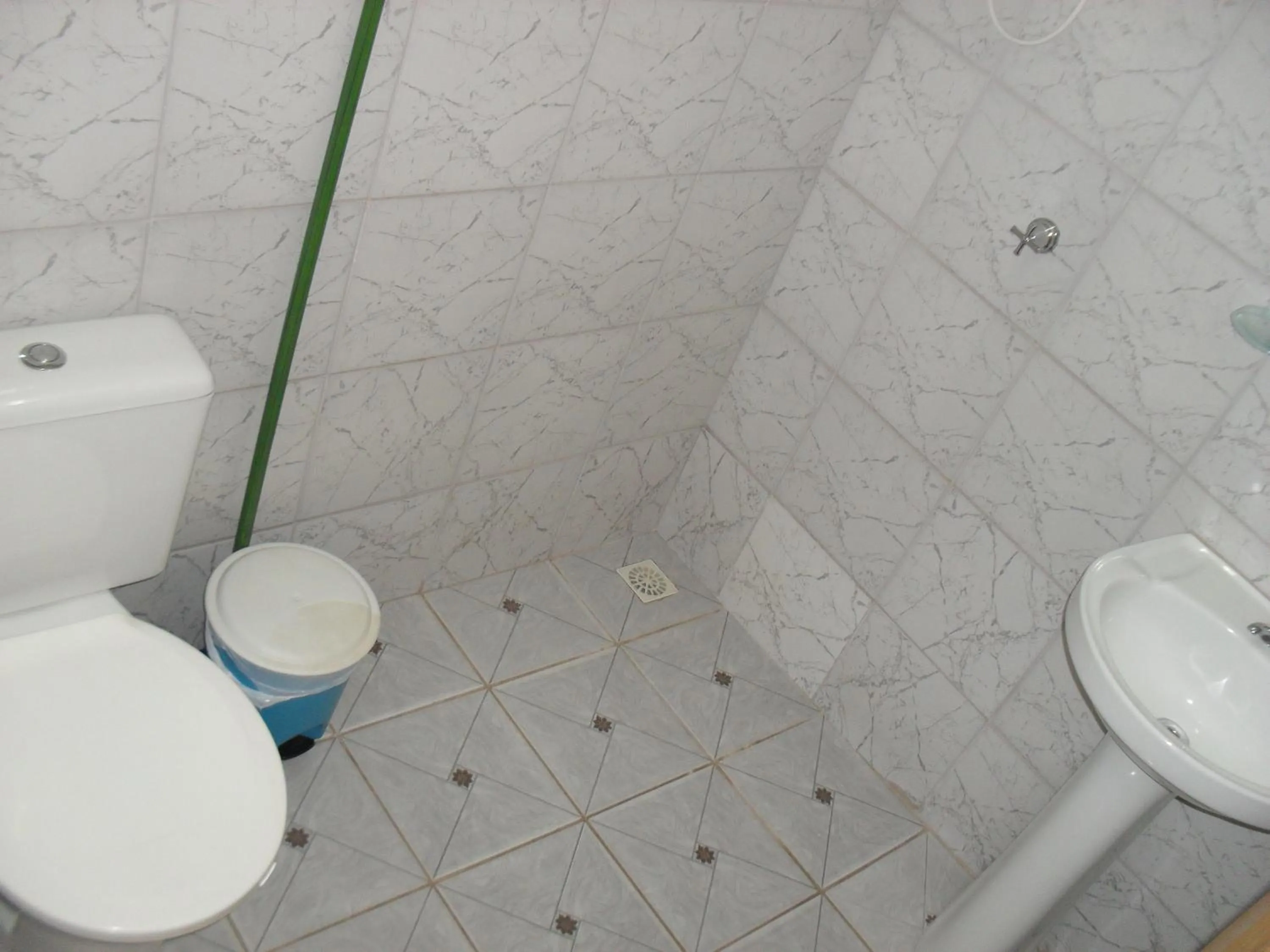 Bathroom in Hotel Niteroi