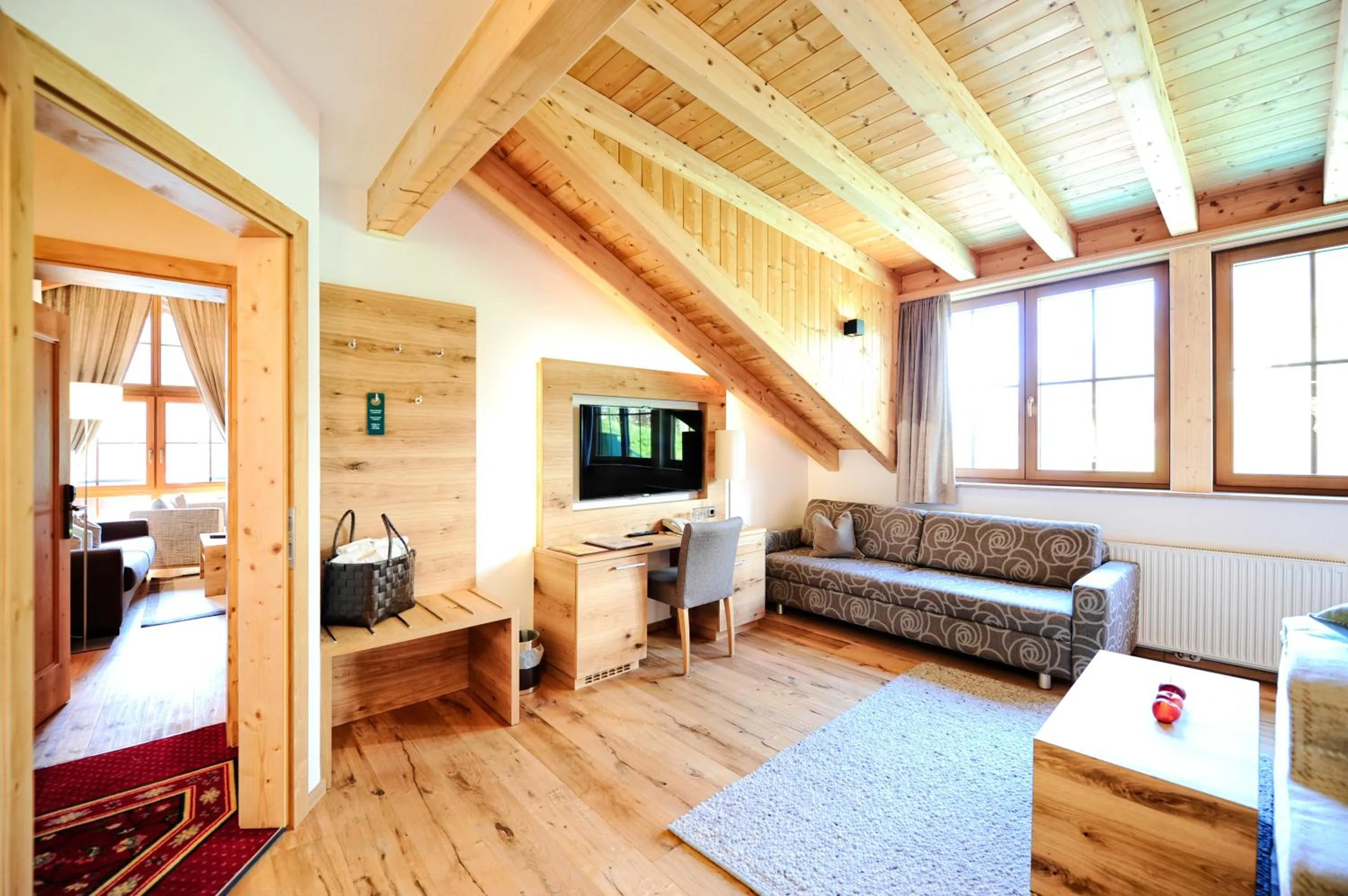 Living room, Bed in Hotel Dorfstadl