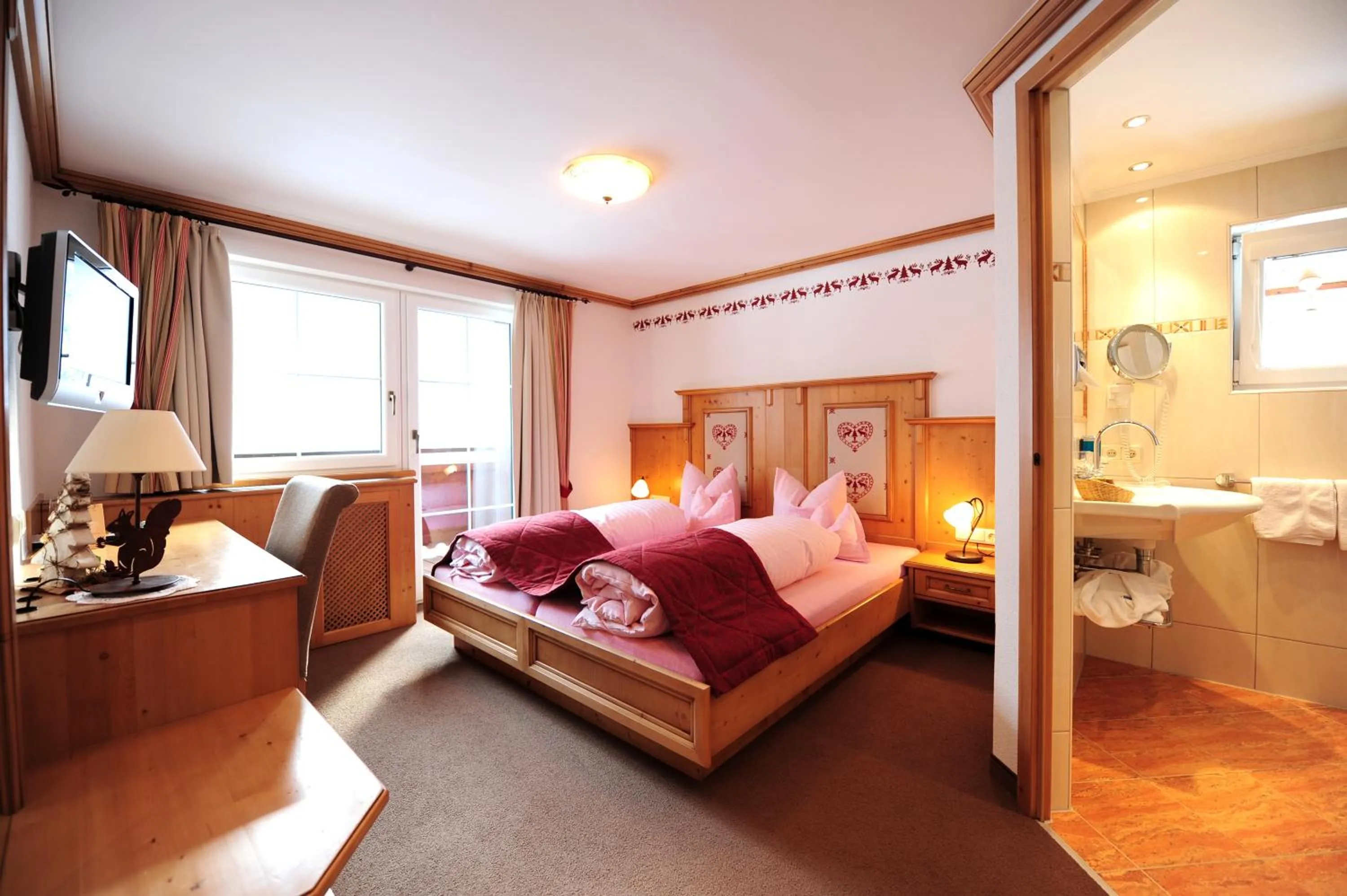 Photo of the whole room, Bed in Hotel Dorfstadl