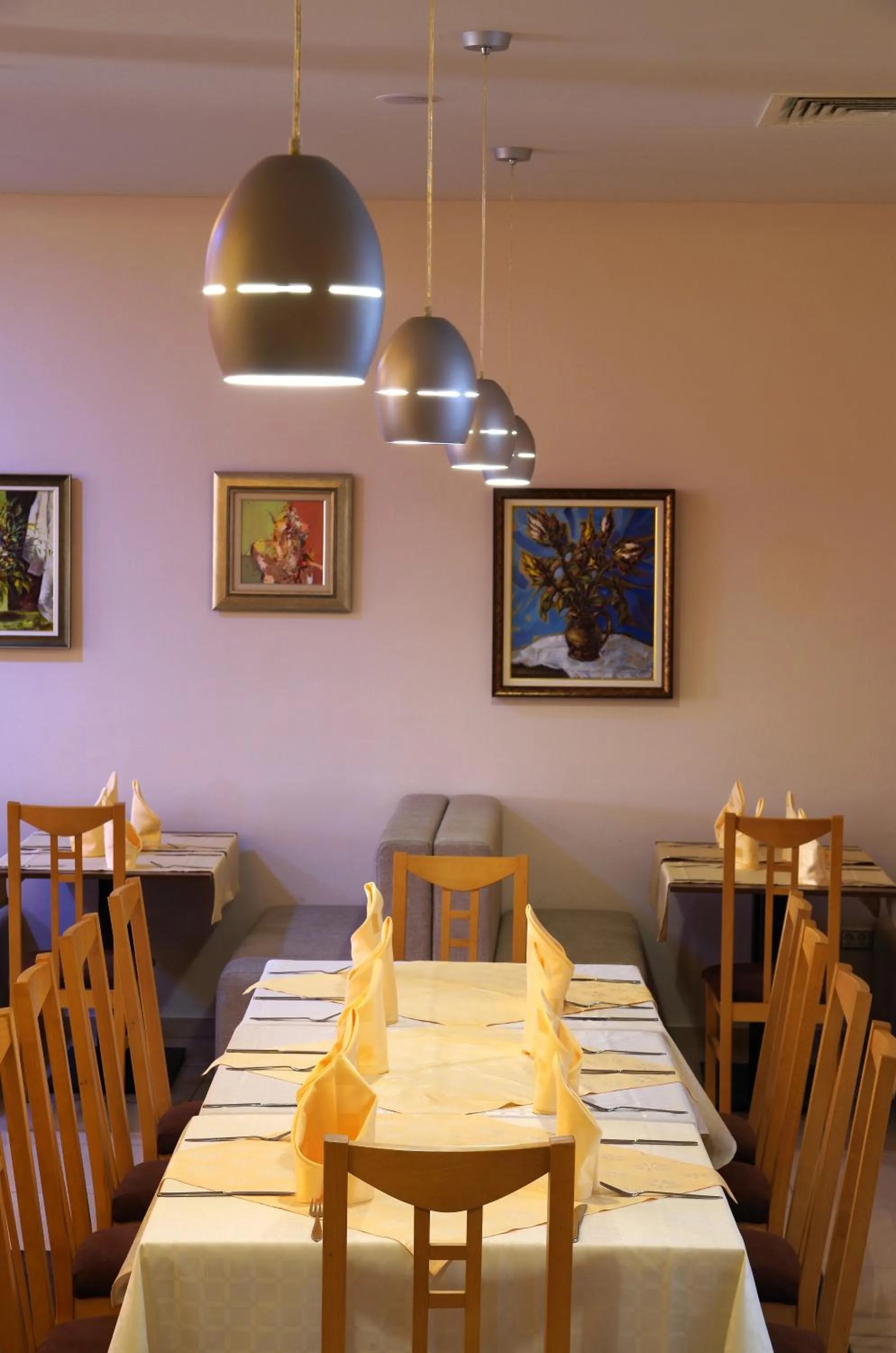 Restaurant/places to eat in Hotel Plamena Palace