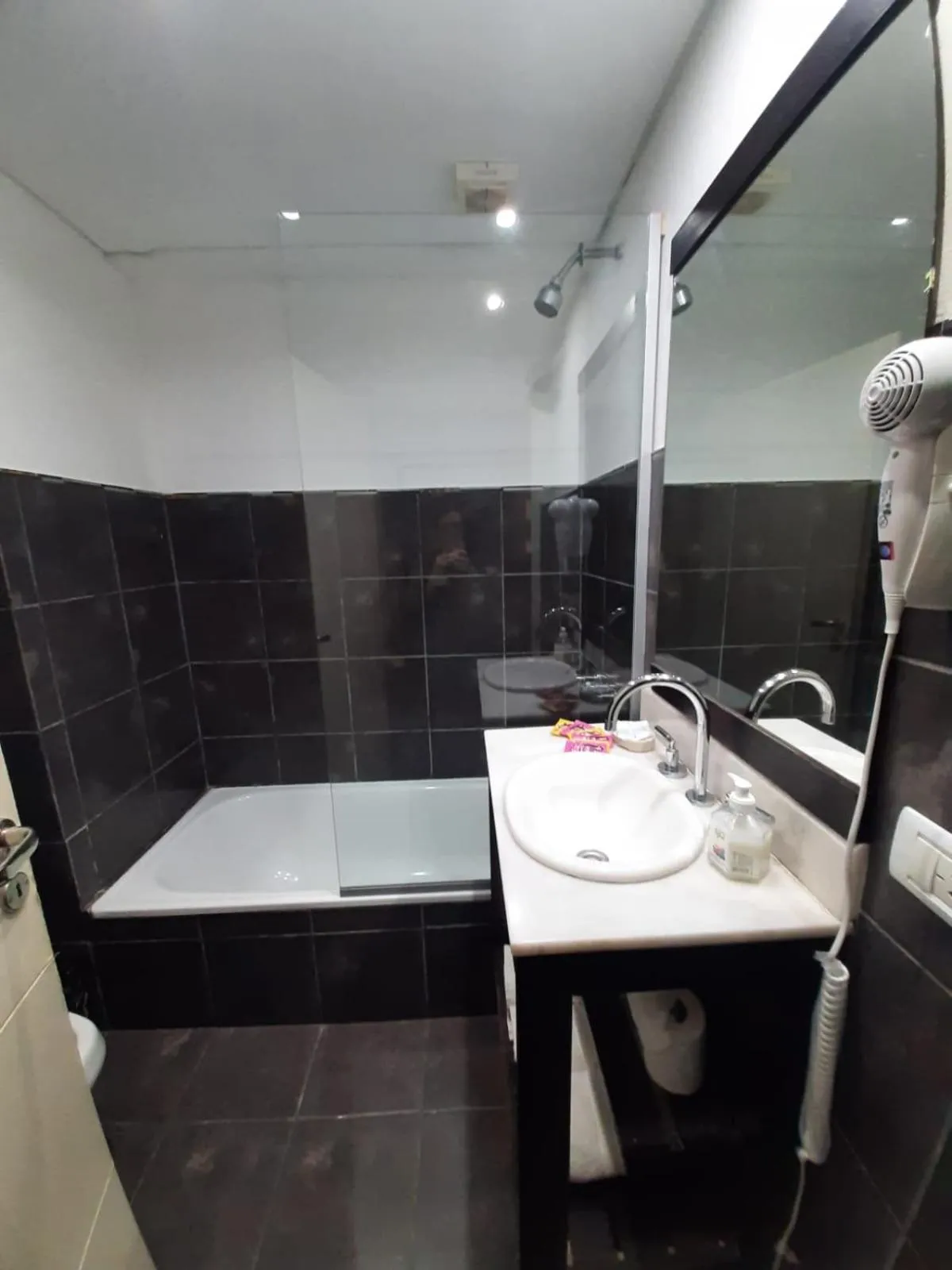 Toilet in First Palermo Hotel