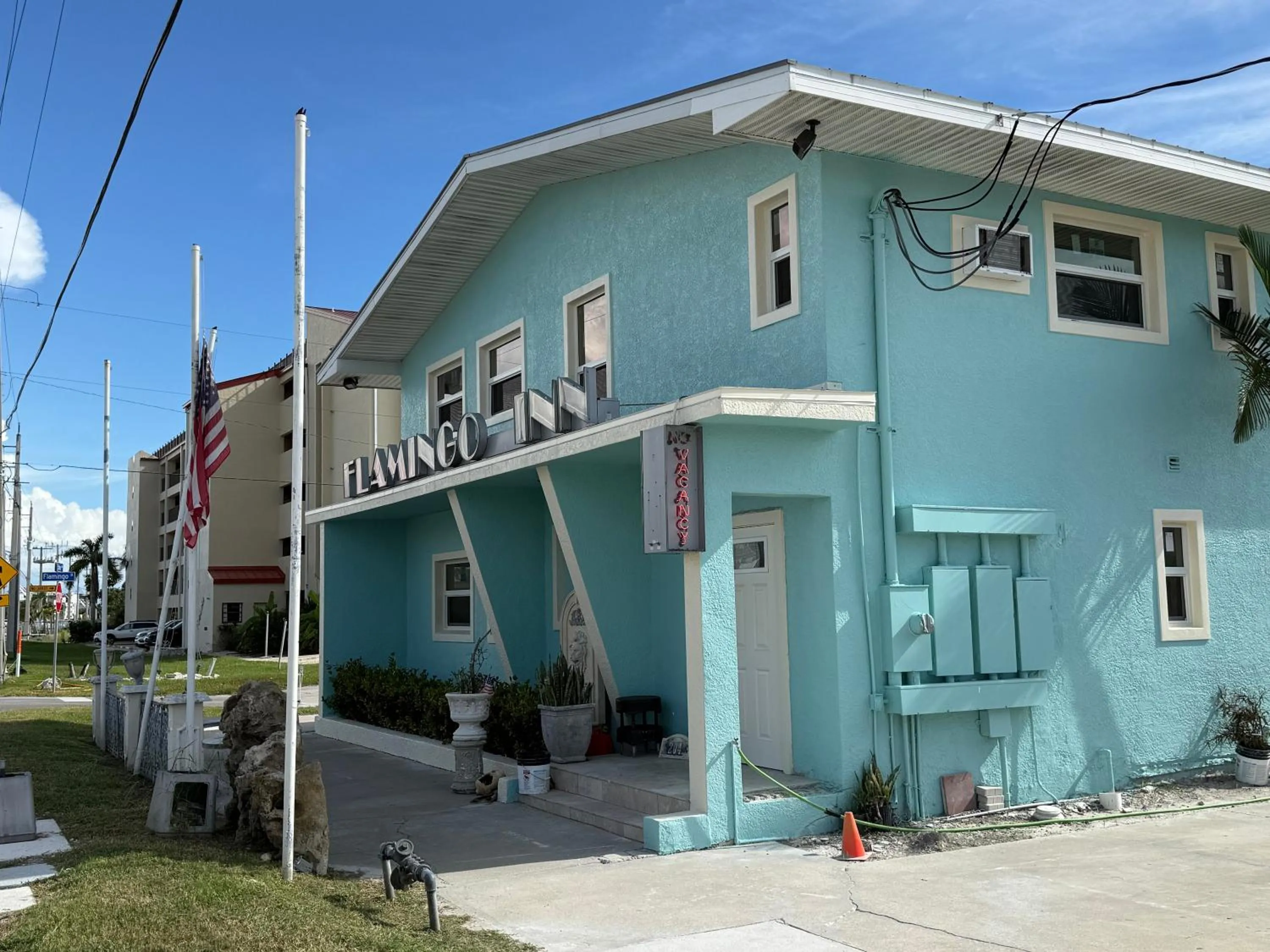 Property building in Flamingo Inn
