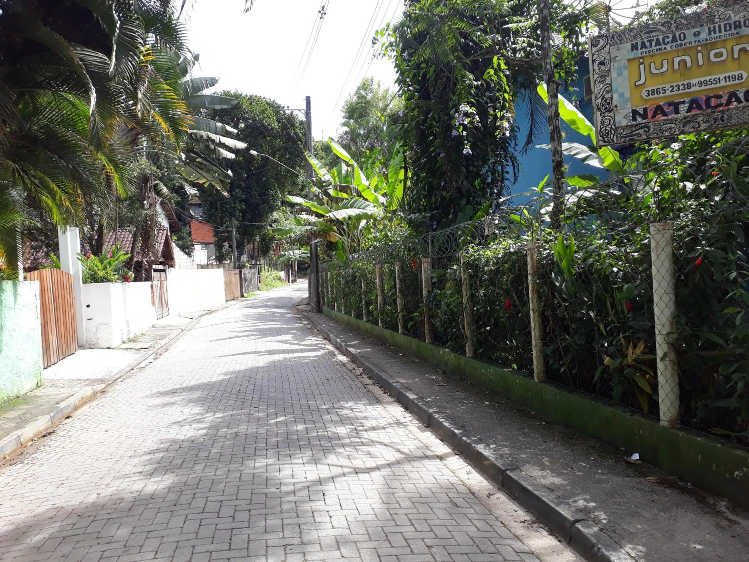 Street view in Aconchego 3 dorms, piscina, churrasq em Condomínio Fechado