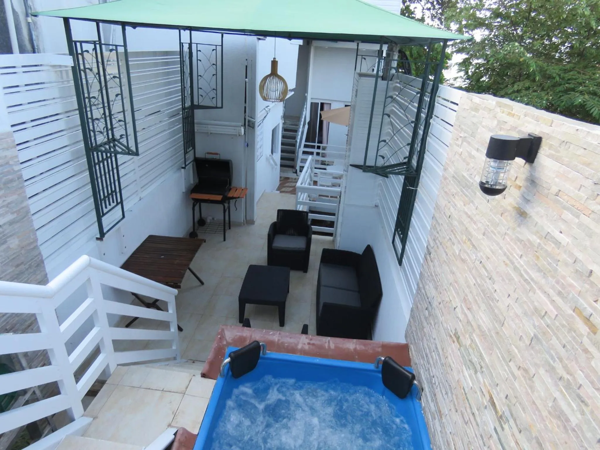 Posada J&J Forbes - 1