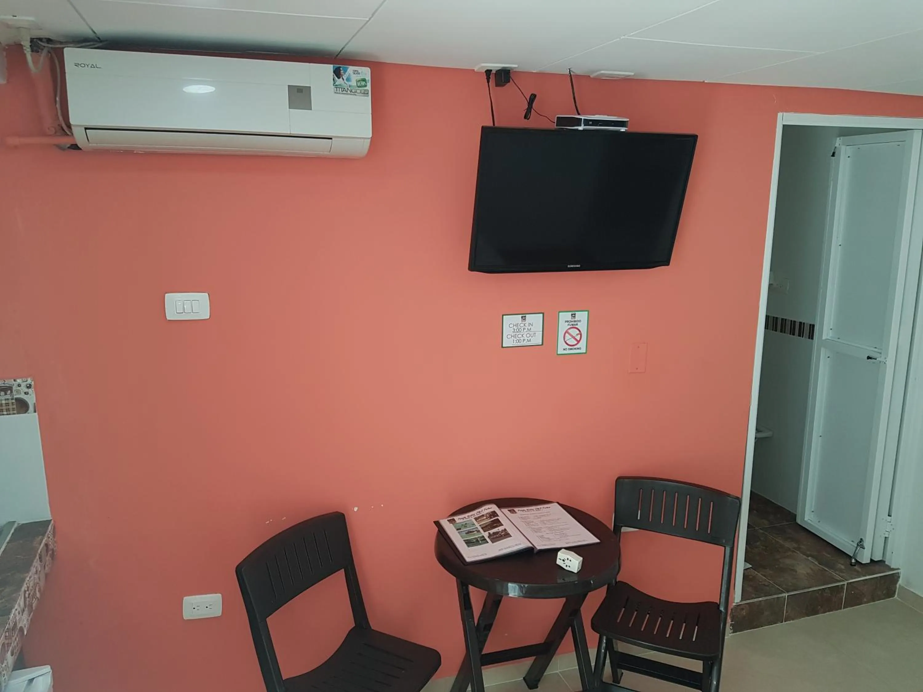 Posada J&J Forbes - 1