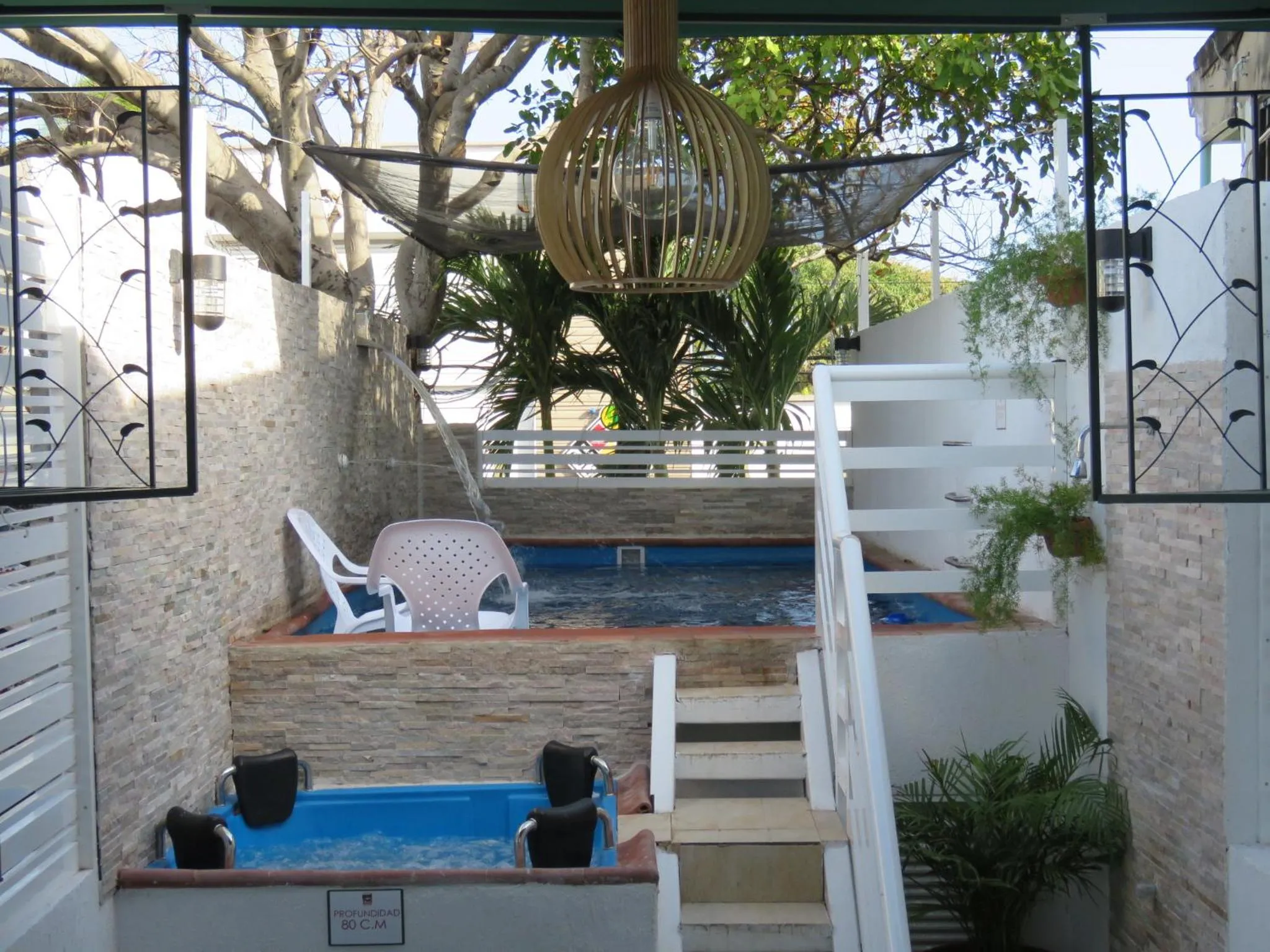 Posada J&J Forbes - 1