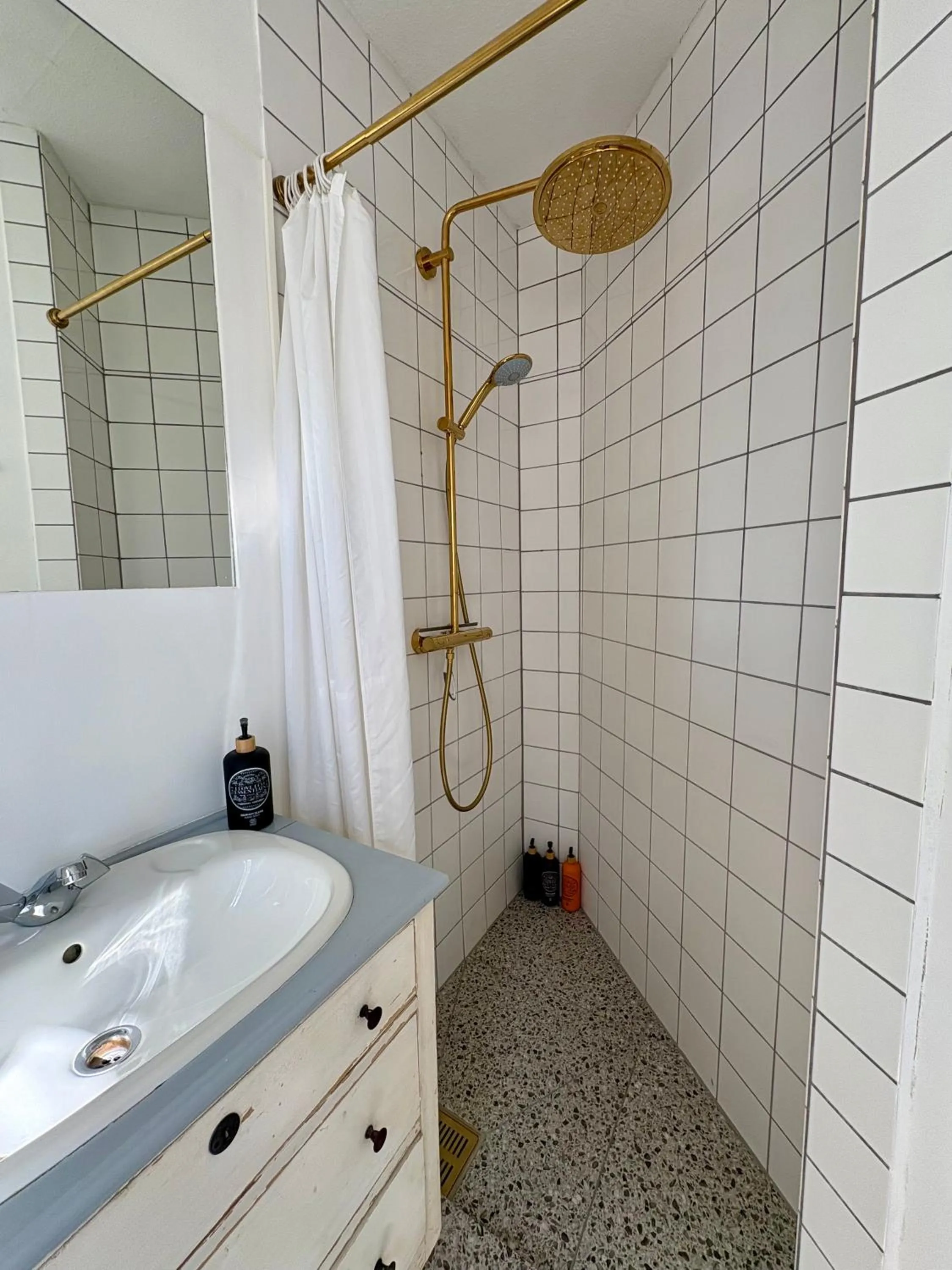 Bathroom in JANTZENs HOTEL