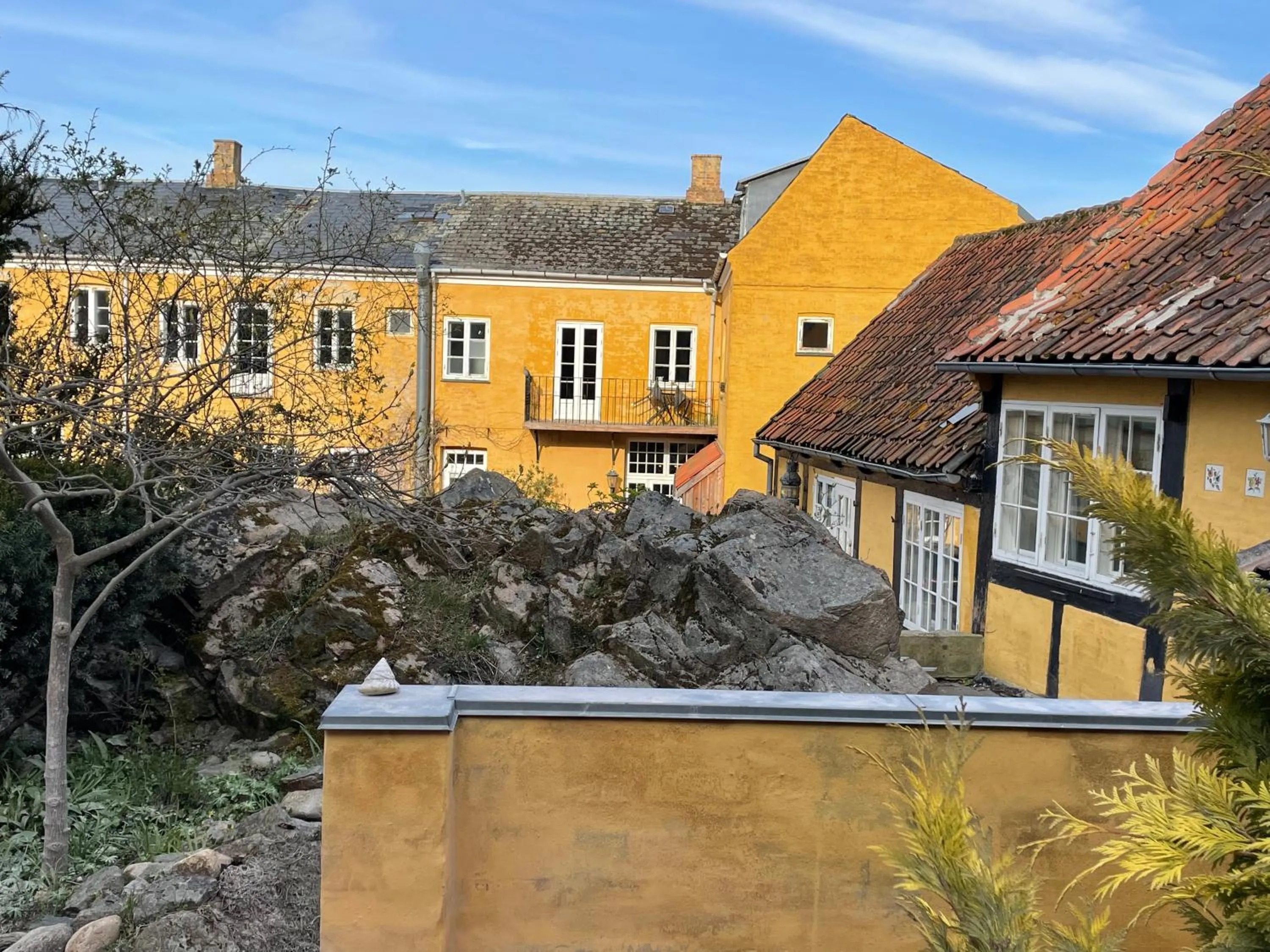 Property building in JANTZENs HOTEL