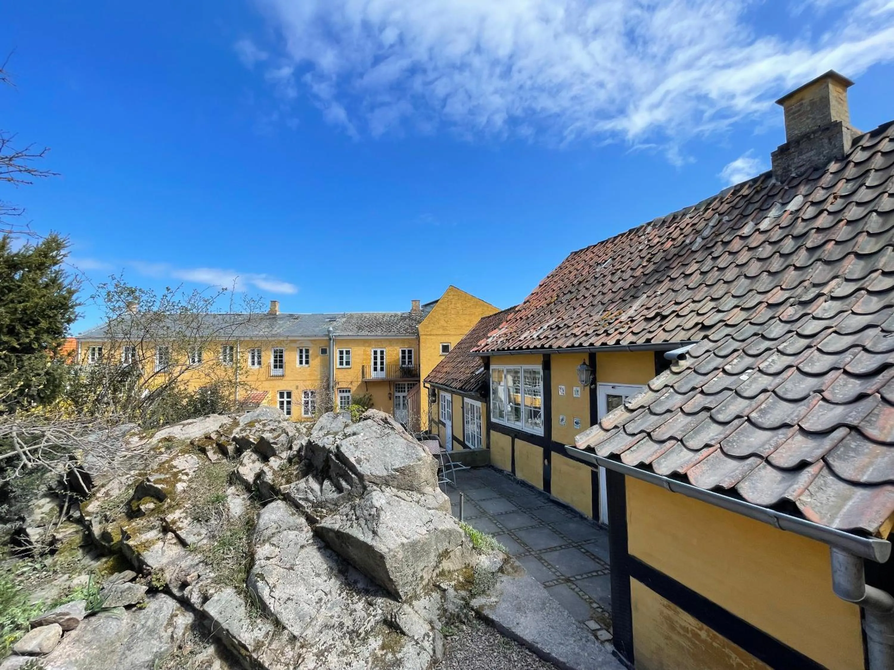 Property building in JANTZENs HOTEL