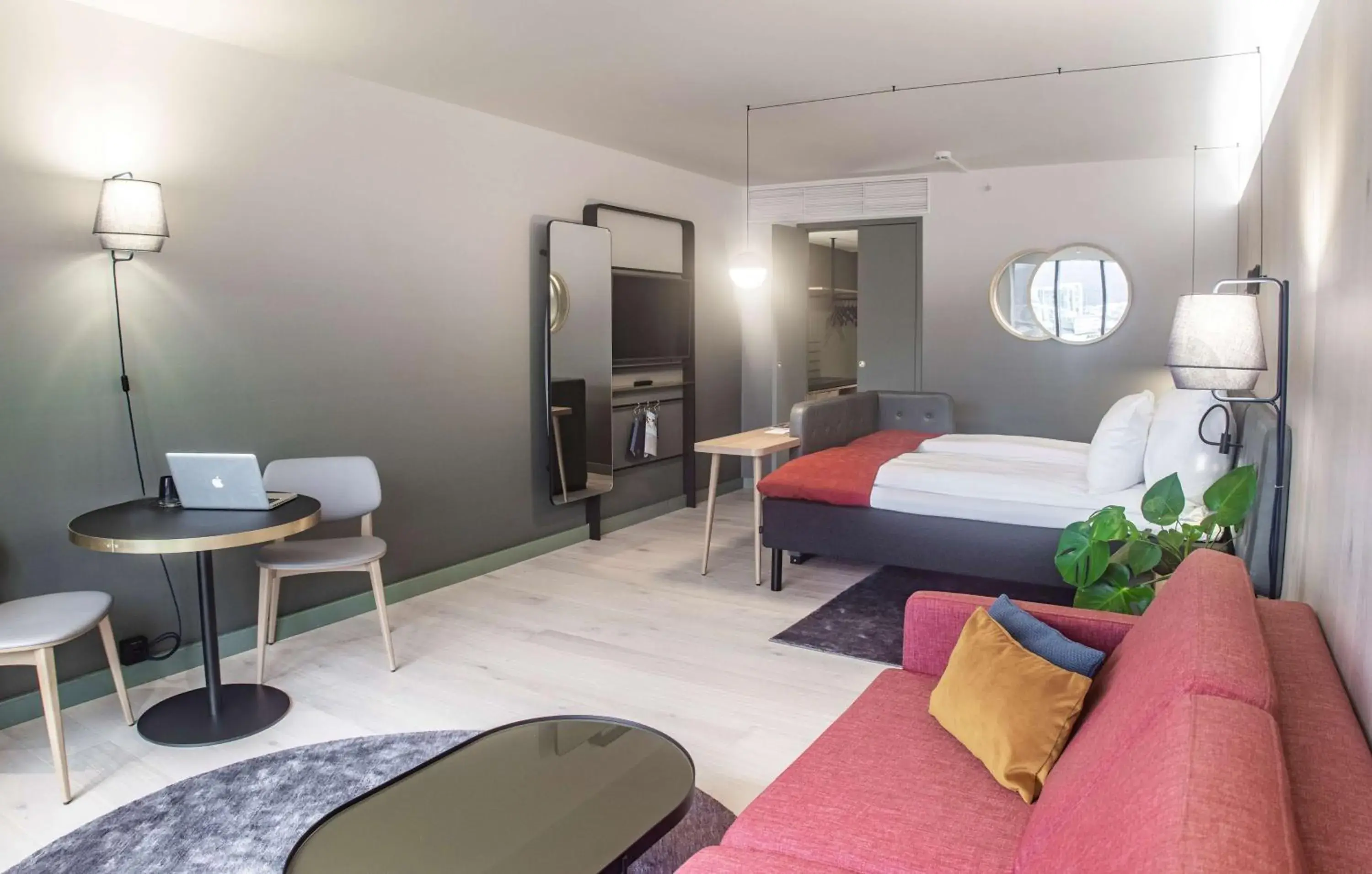 Deluxe Twin Room with Park View in Hotel Norge by Scandic Deluxe Twin Room with Park View in Hotel Norge by Scandic