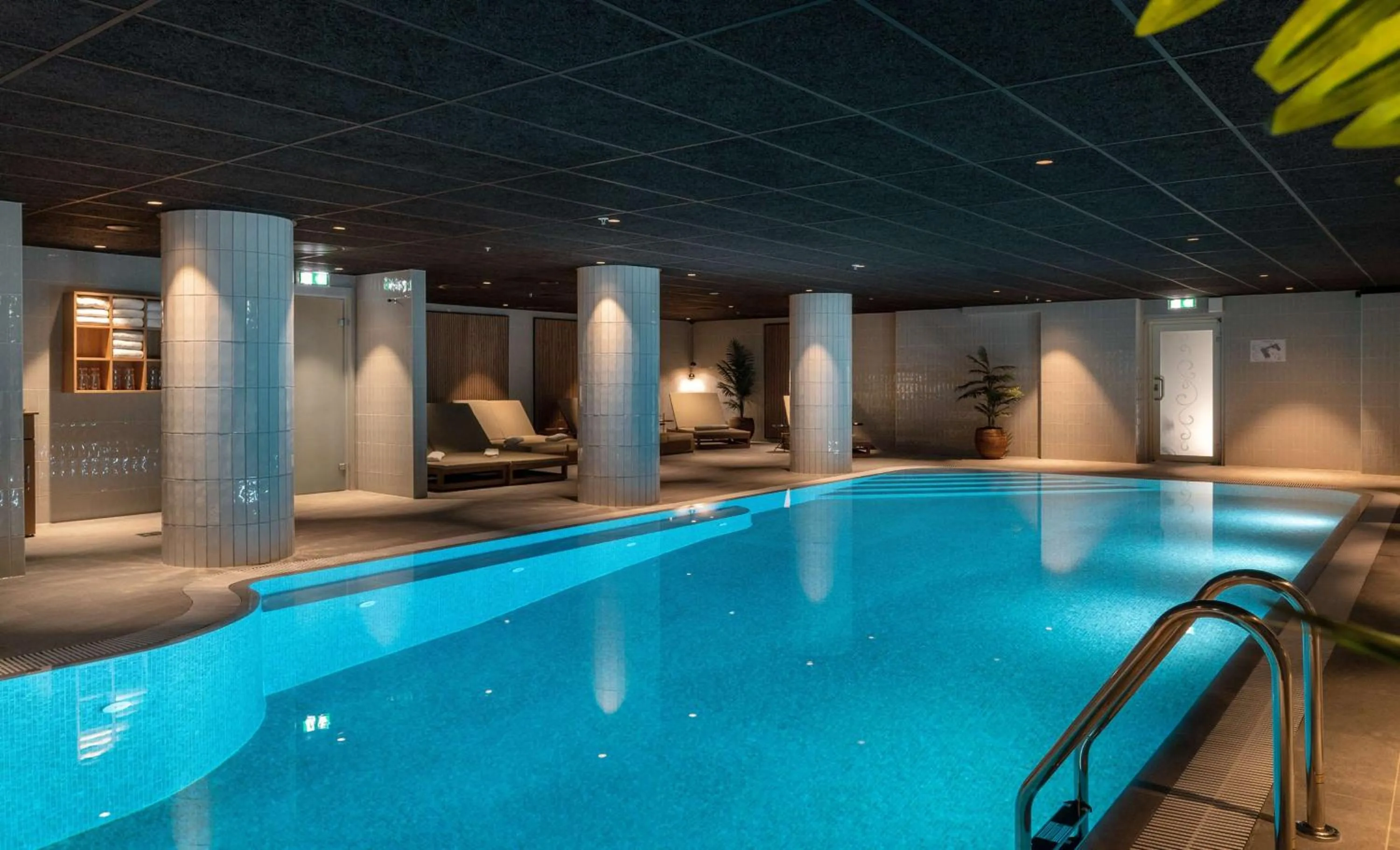 Pool view in Hotel Norge by Scandic