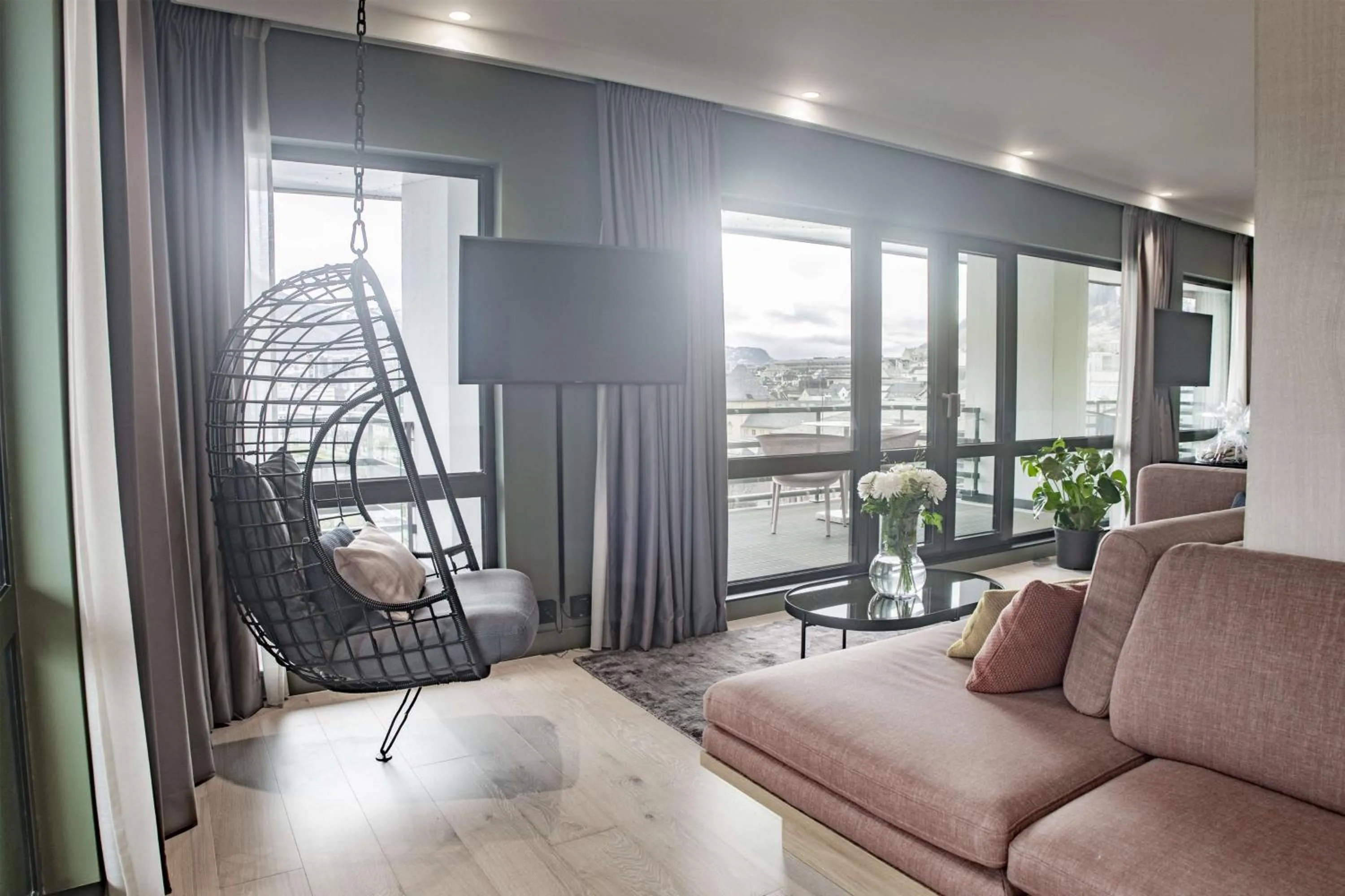 Living room in Hotel Norge by Scandic