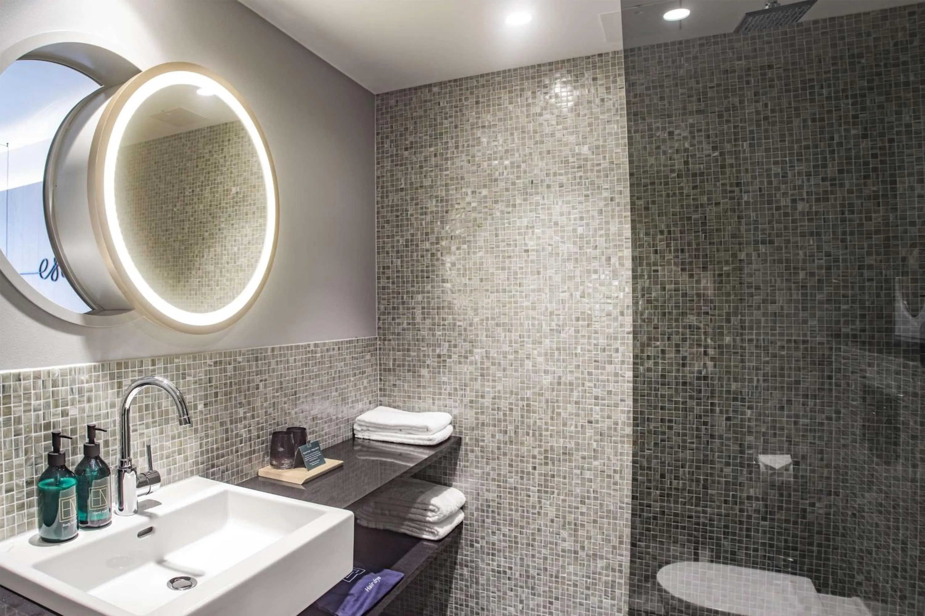 Bathroom in Hotel Norge by Scandic