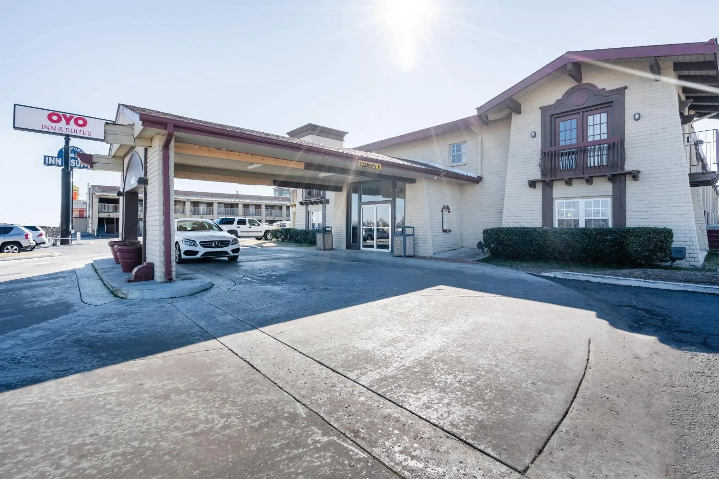 Facade/entrance in OYO Hotel Tulsa N Sheridan Rd & Airport Facade/entrance in OYO Hotel Tulsa N Sheridan Rd & Airport