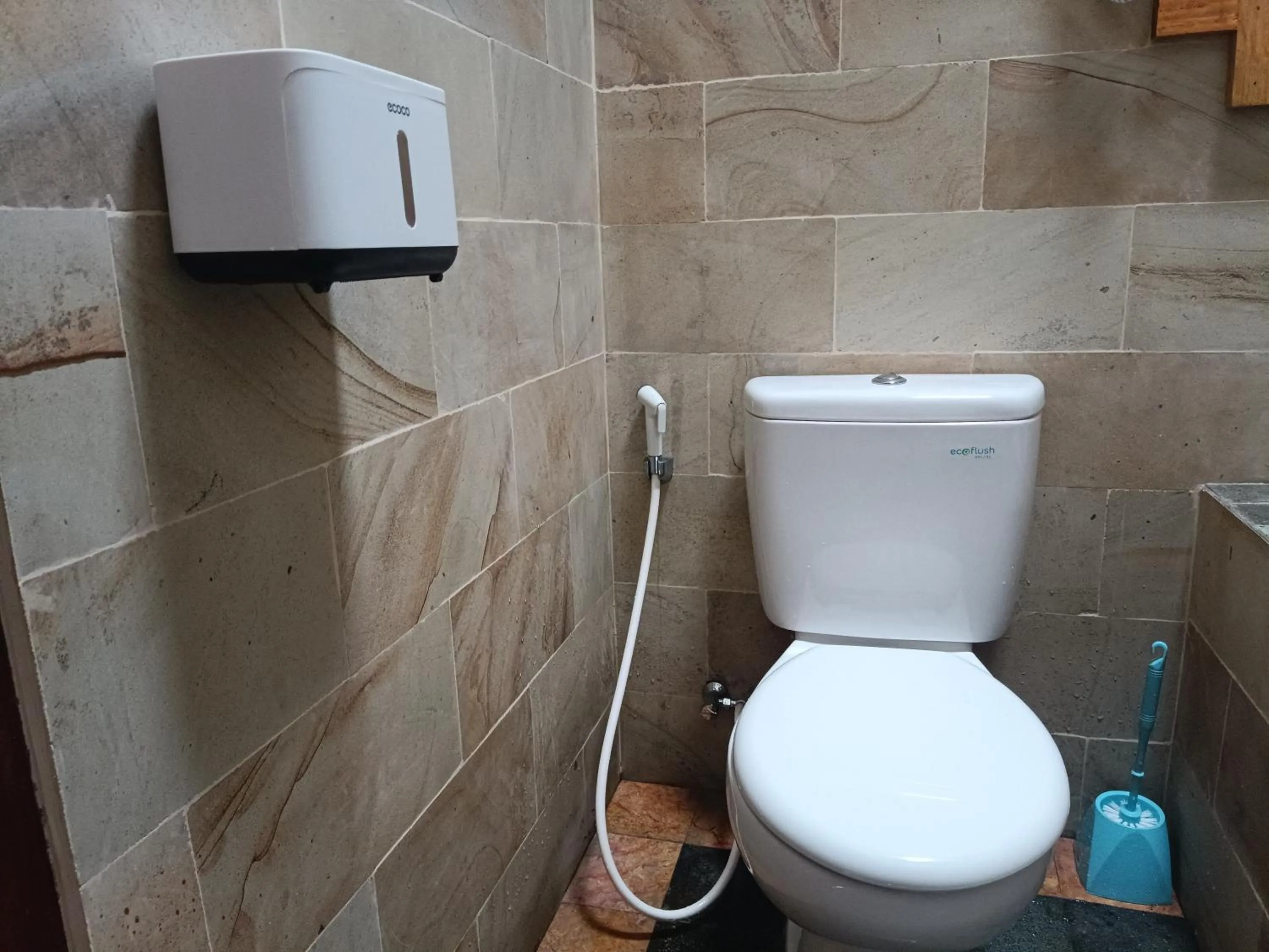 Toilet in Villa Kinagu