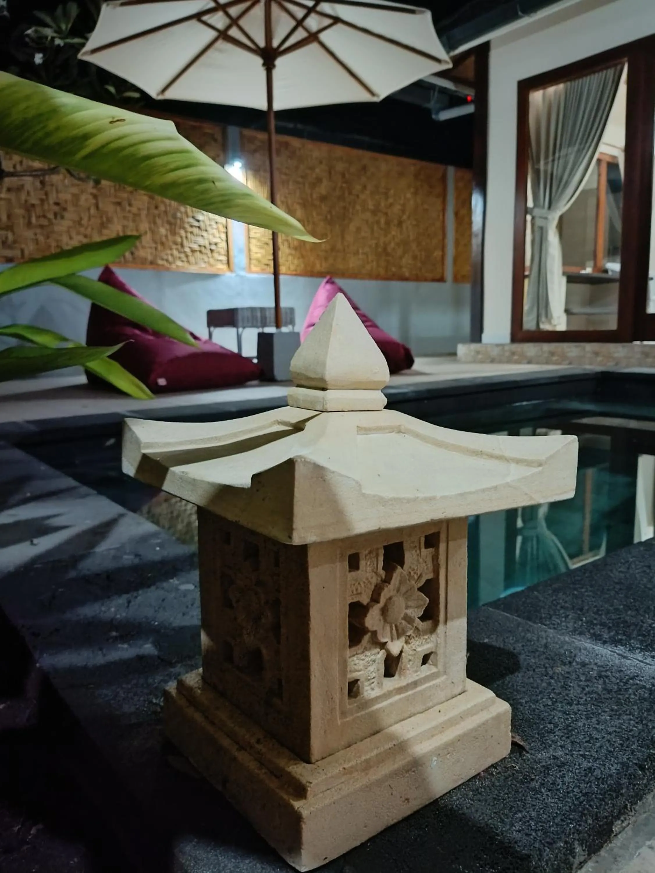 Pool view in Villa Kinagu