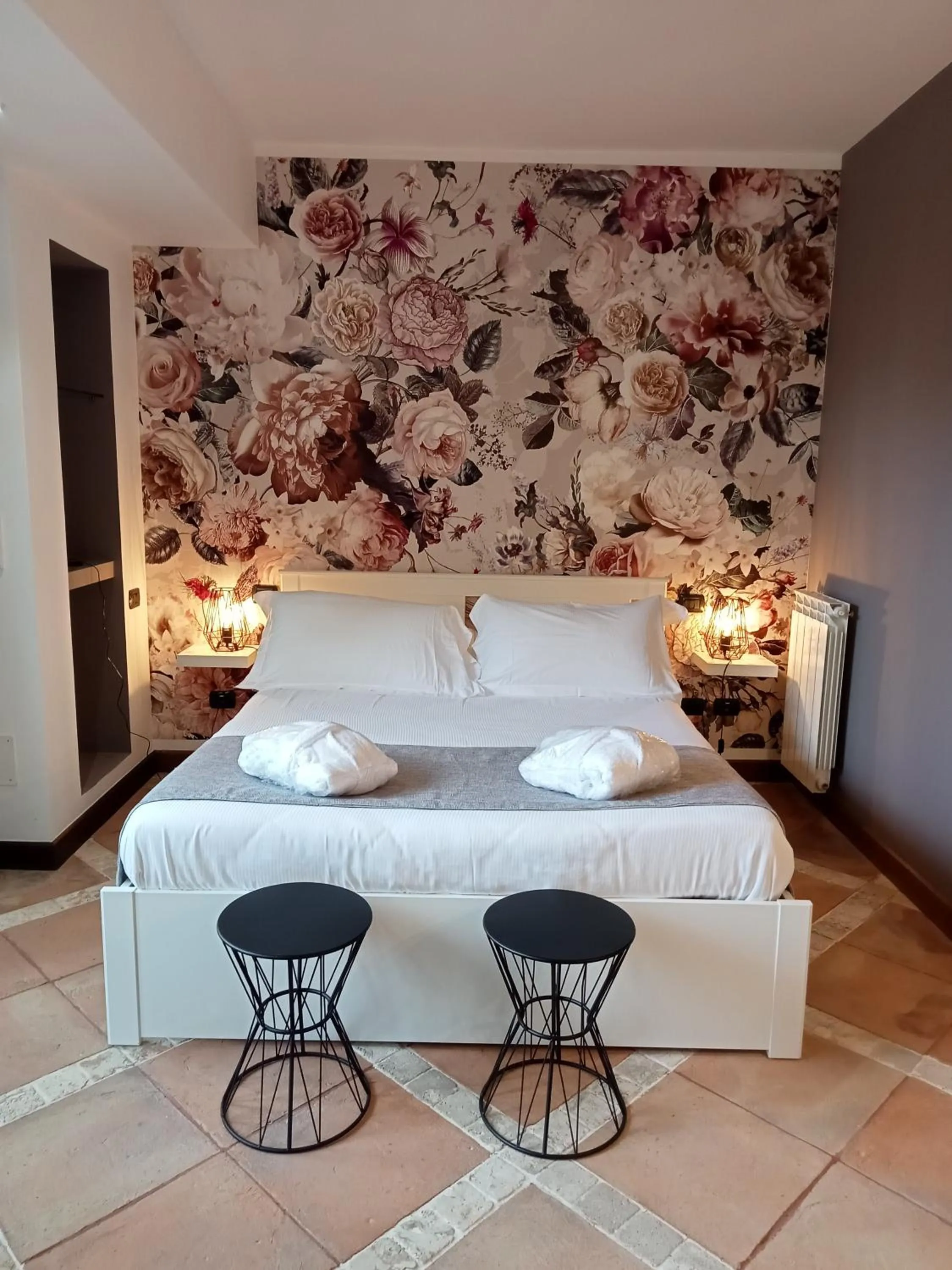 Photo of the whole room, Bed in La Locanda Del Pontefice - Luxury Country House