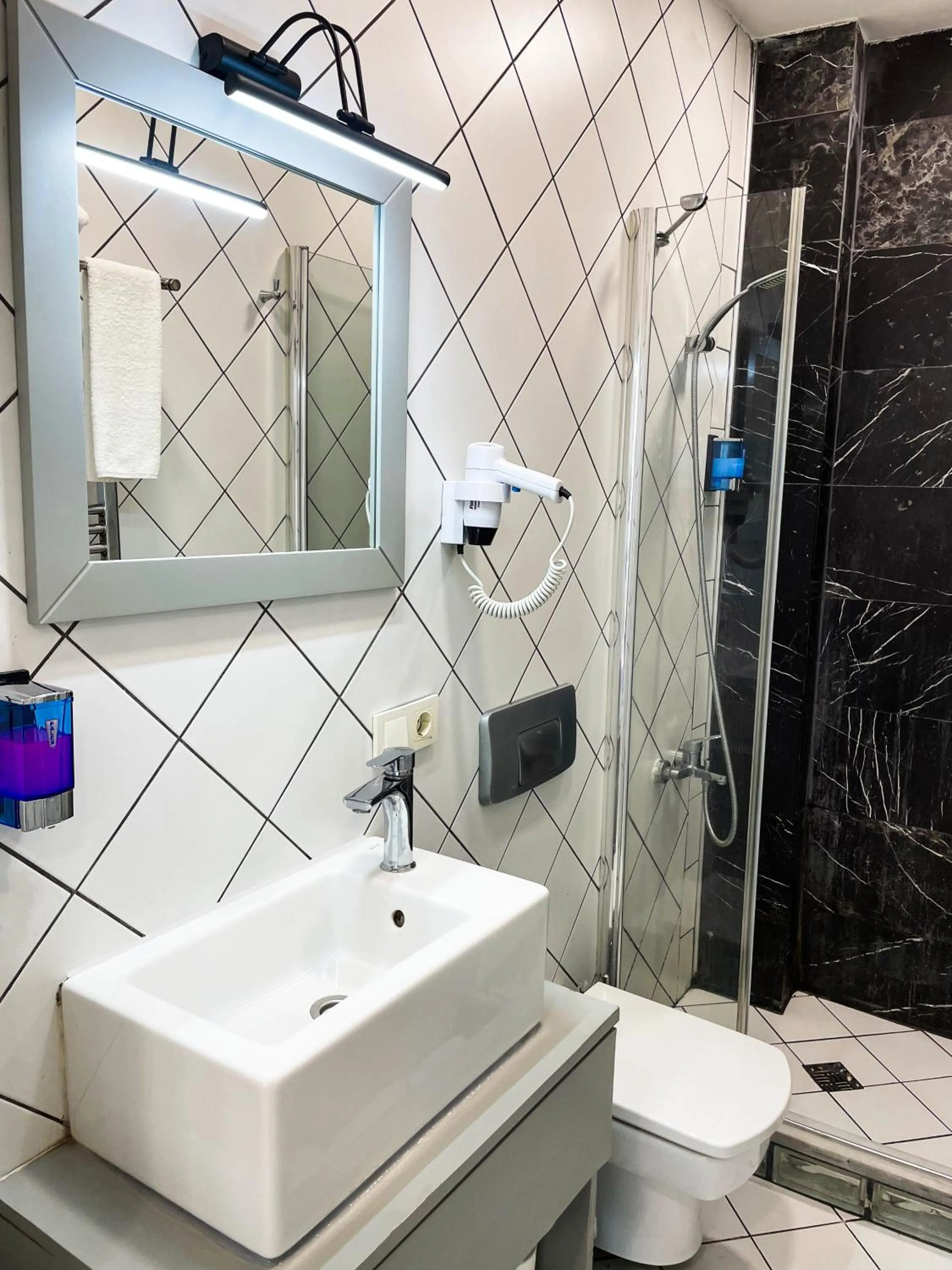 Shower in Royal Pera Taksim