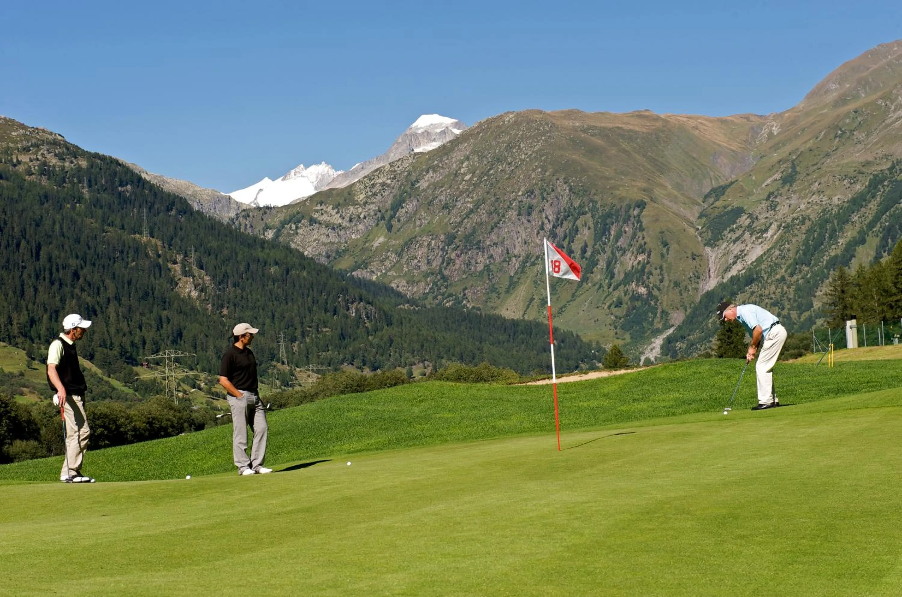 Golfcourse in Hotel-Restaurant Drei Tannen