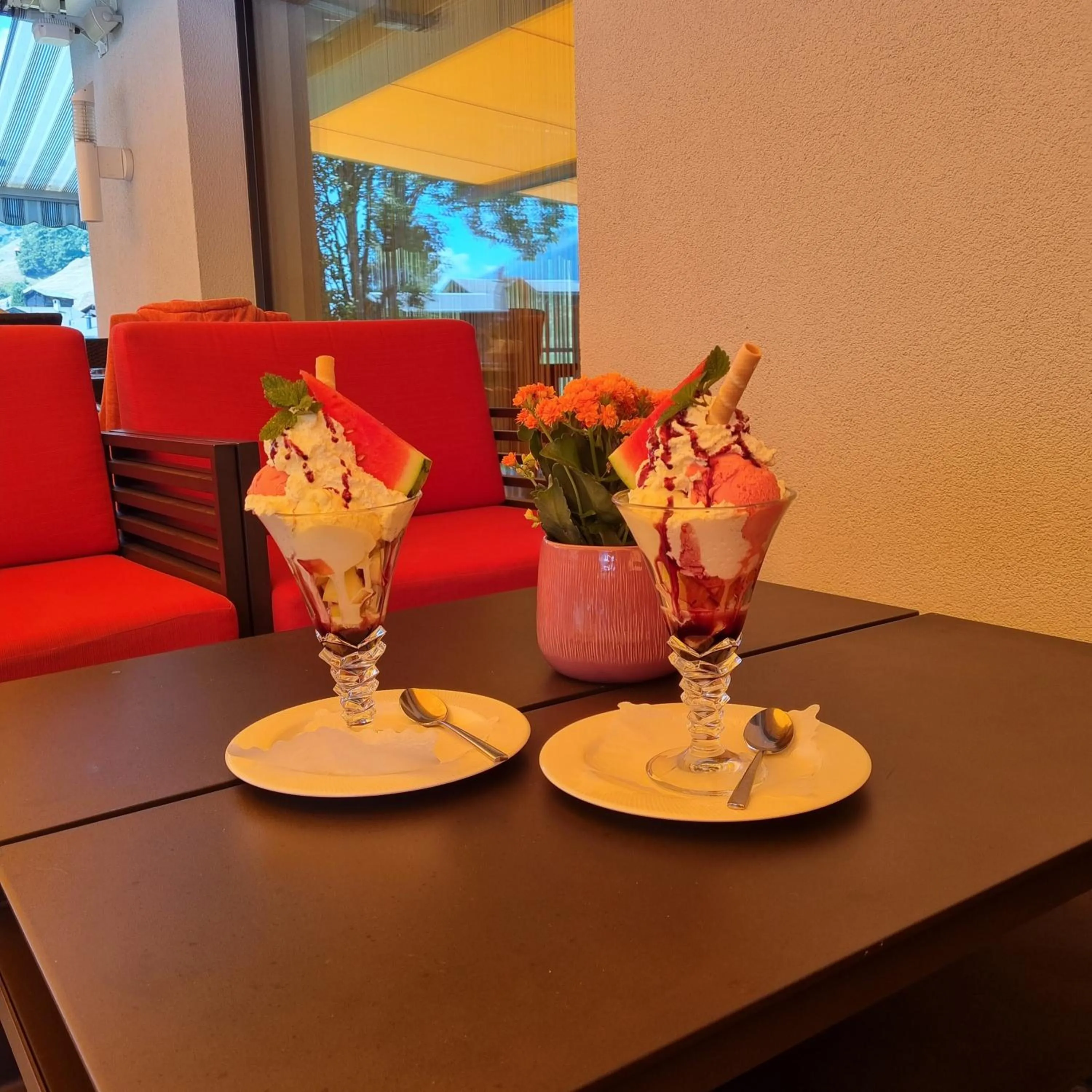 Food and drinks in Hotel Astoria