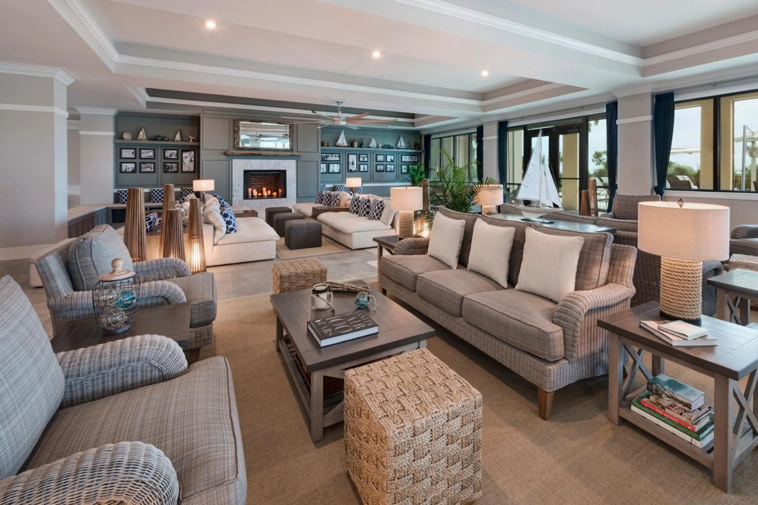 Lounge or bar in Jekyll Ocean Club Resort