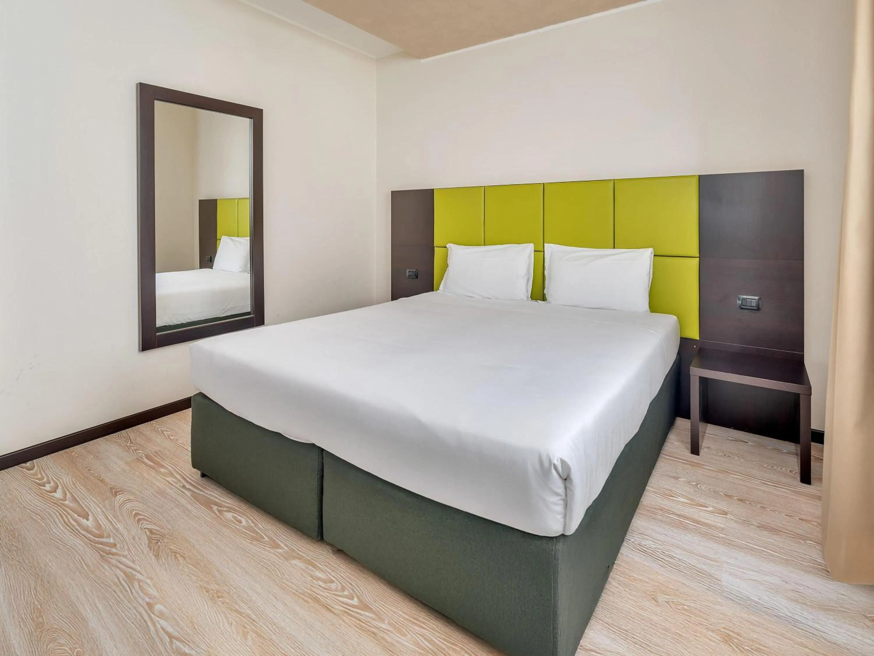 Photo of the whole room, Bed in B&B HOTEL Park Hotel Cassano