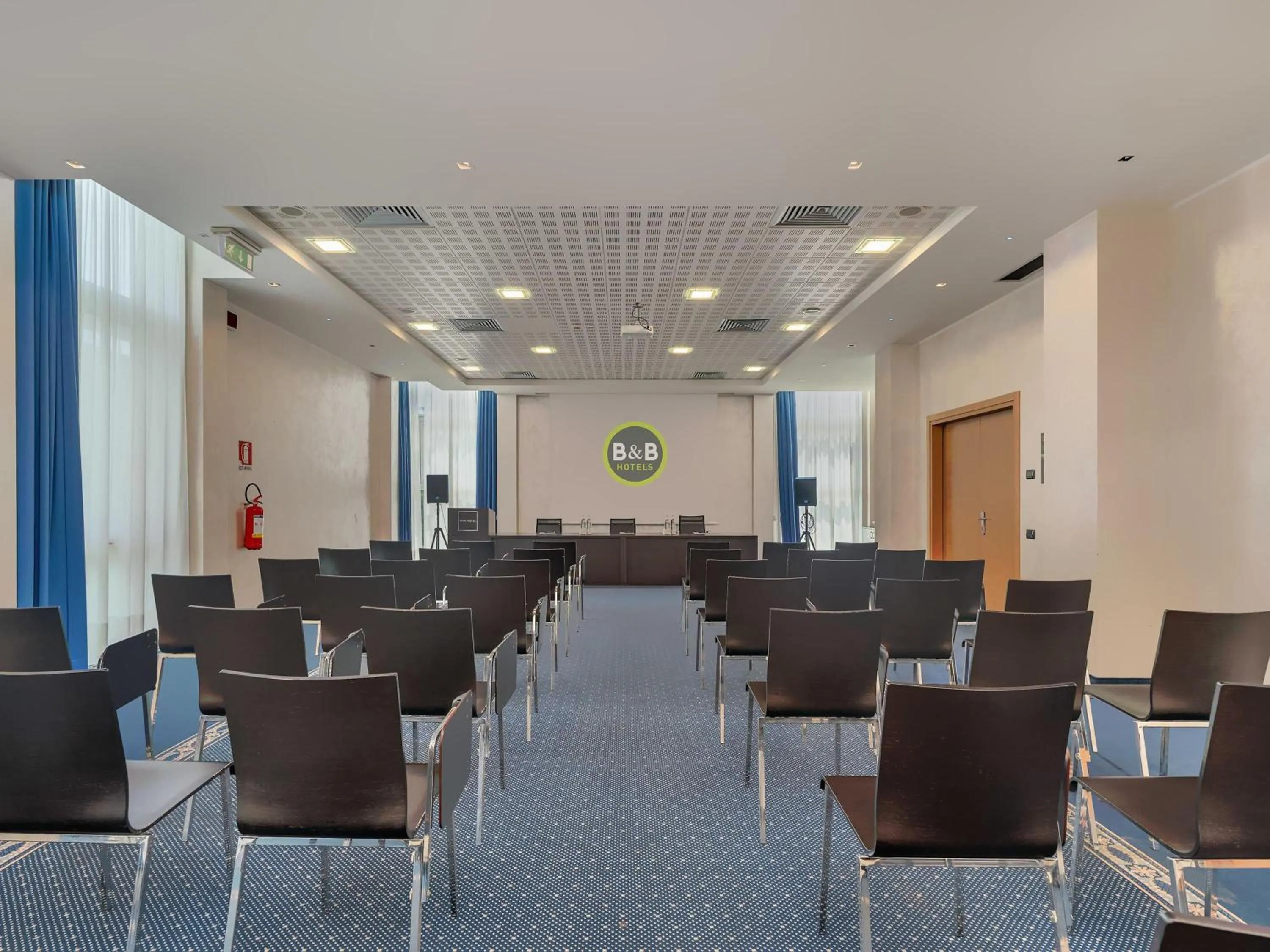 Meeting/conference room in B&B HOTEL Park Hotel Cassano