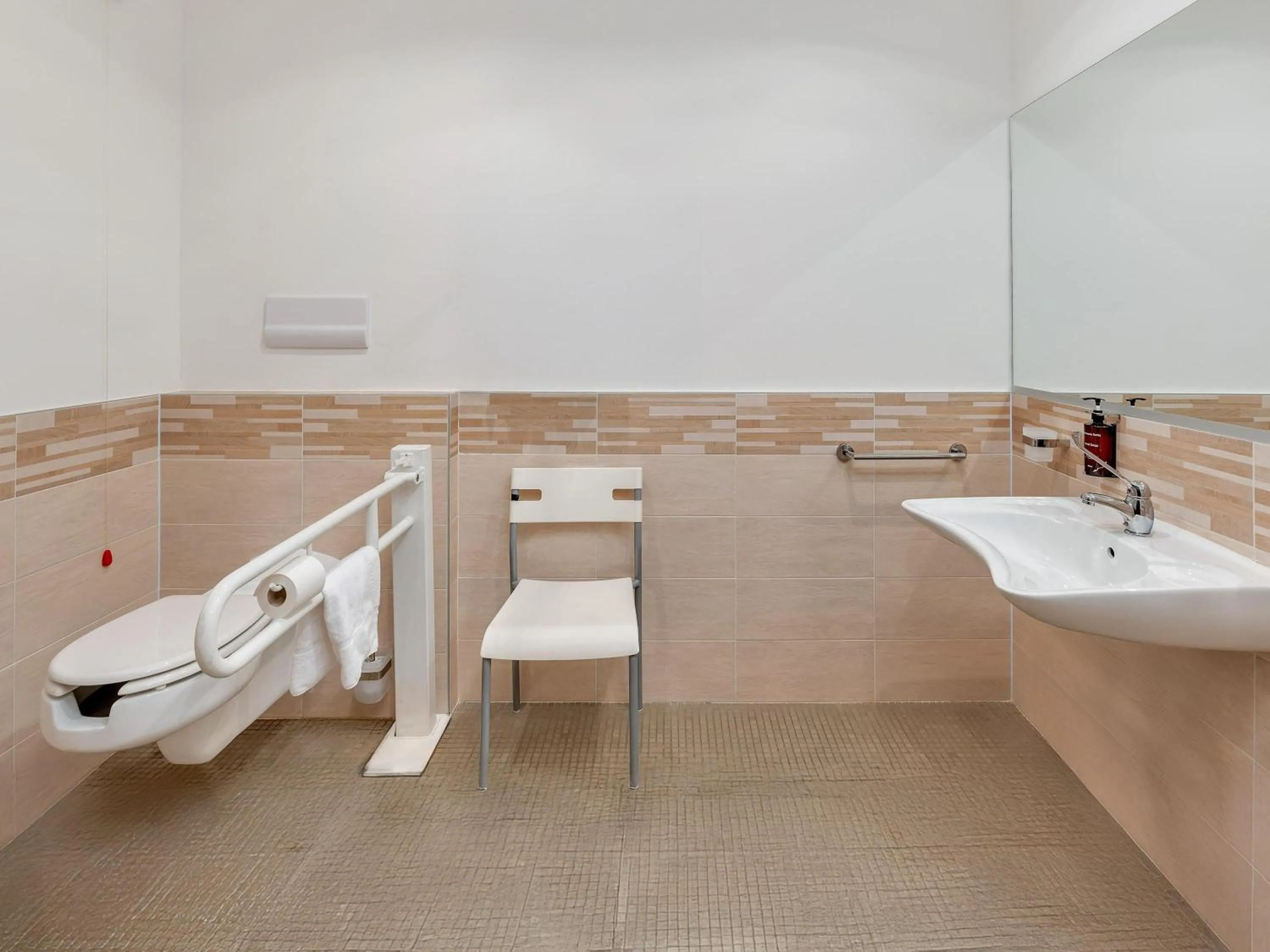 Photo of the whole room in B&B HOTEL Park Hotel Cassano