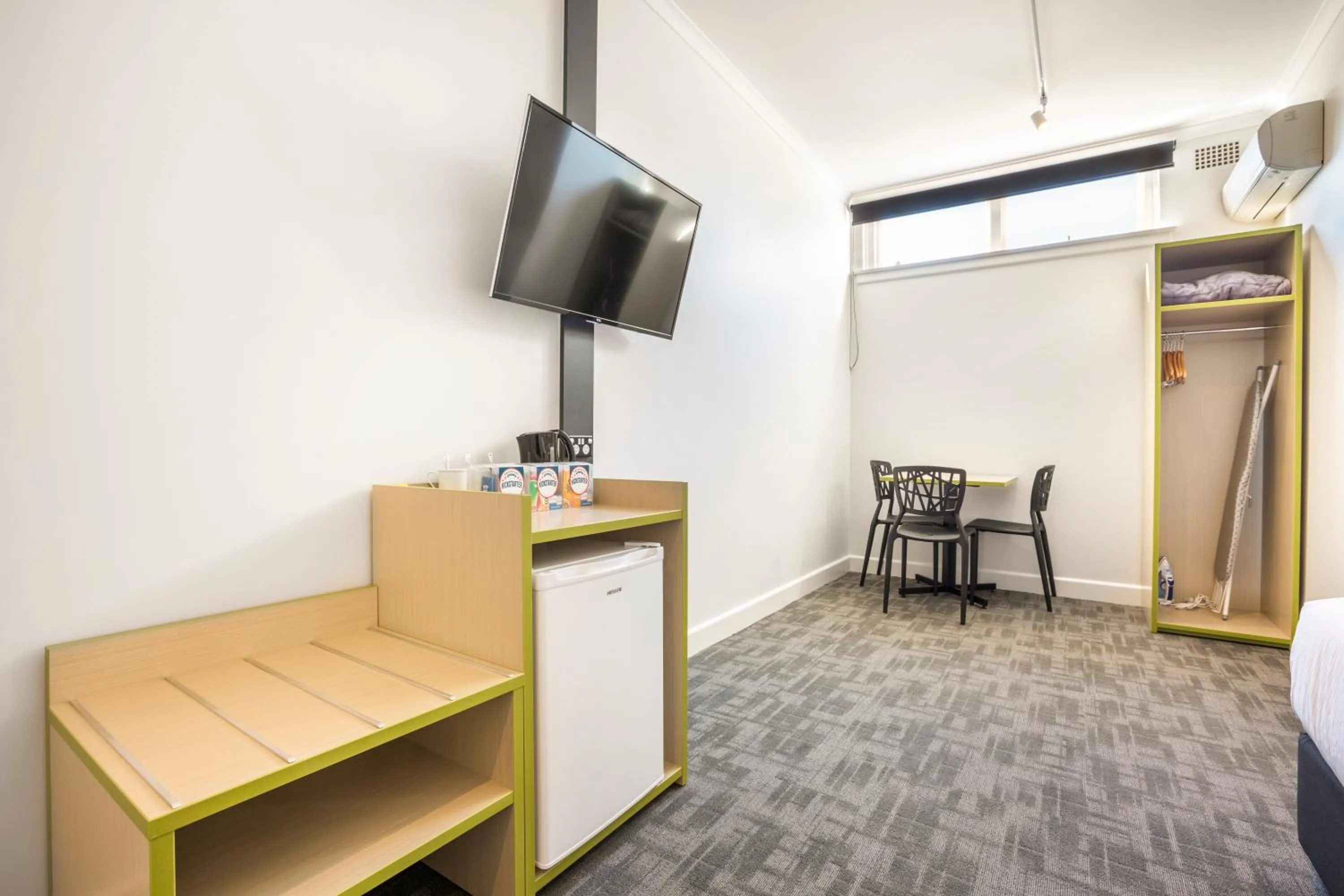 TV and multimedia in Nightcap at Hume Hotel