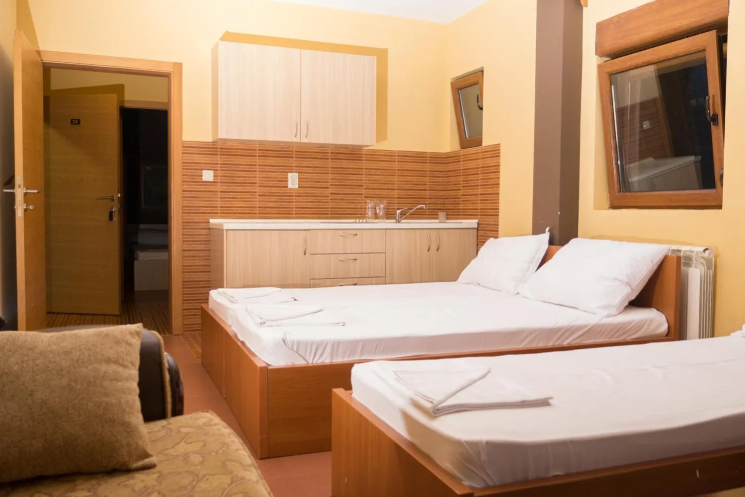 Family Room with Balcony in Hotel Perjanik