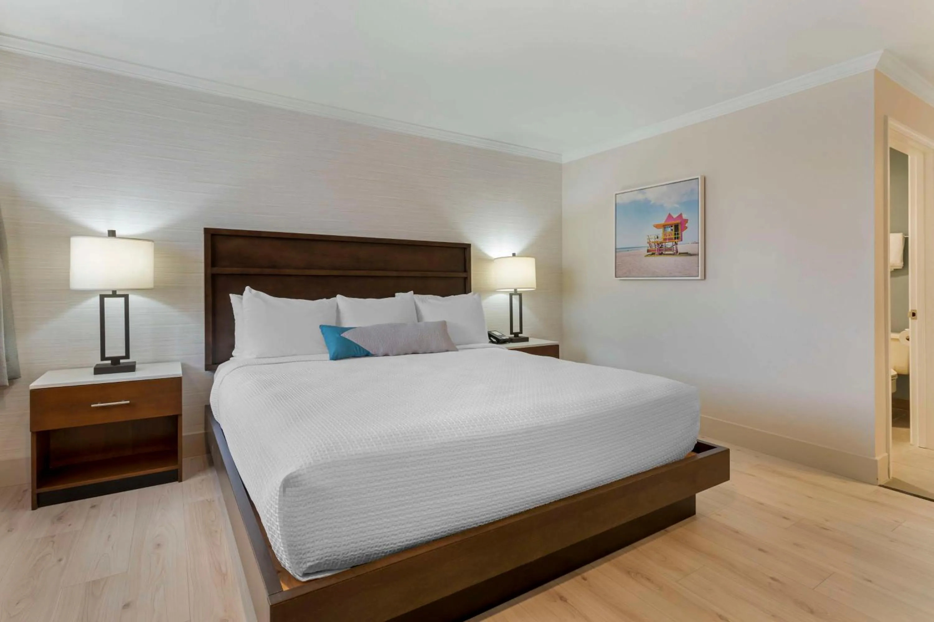 Bedroom, Bed in Best Western Plus All Suites Inn