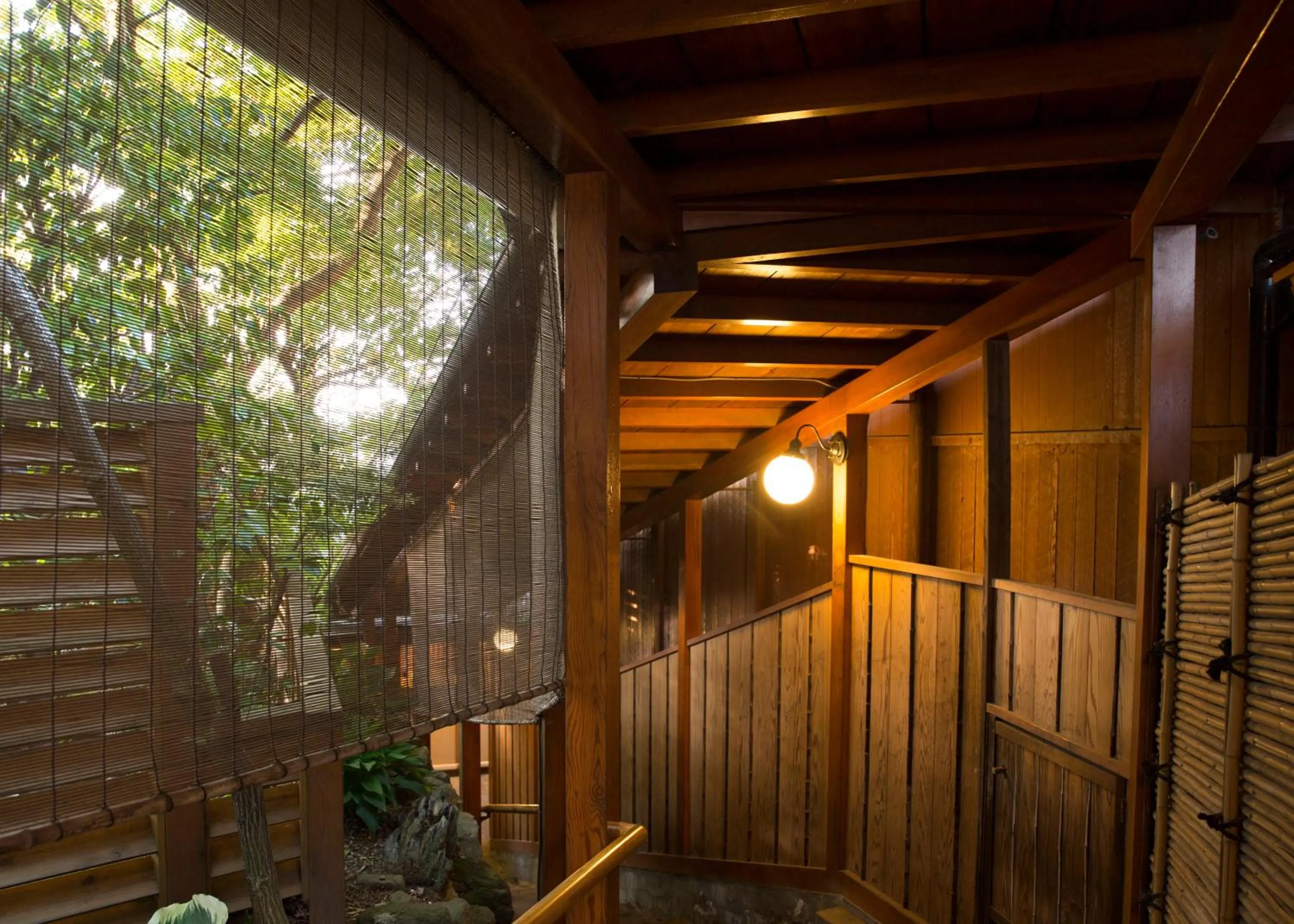 Area and facilities in Chigira Jinsentei